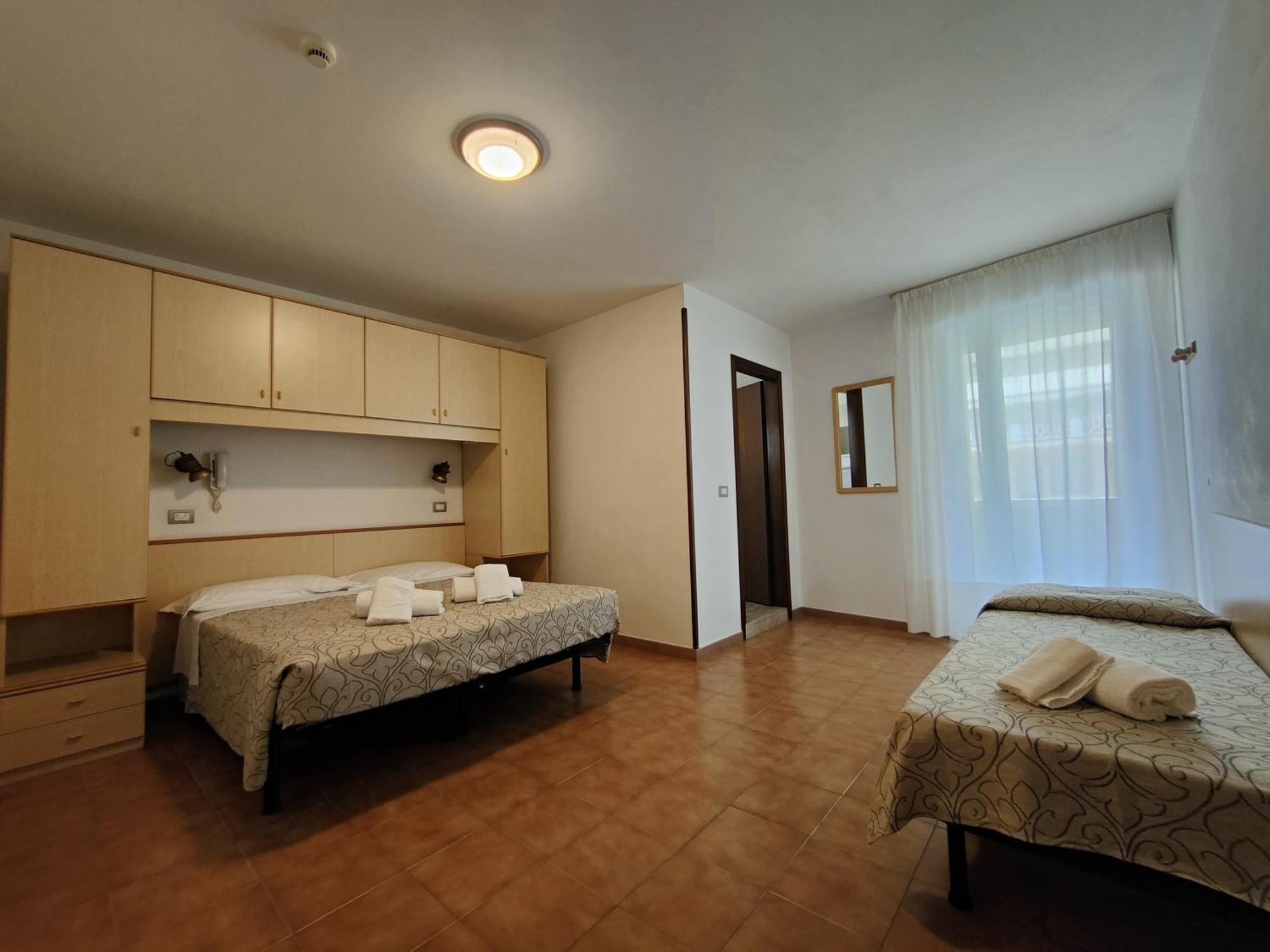 Triple Room,1679614303:JPEG
