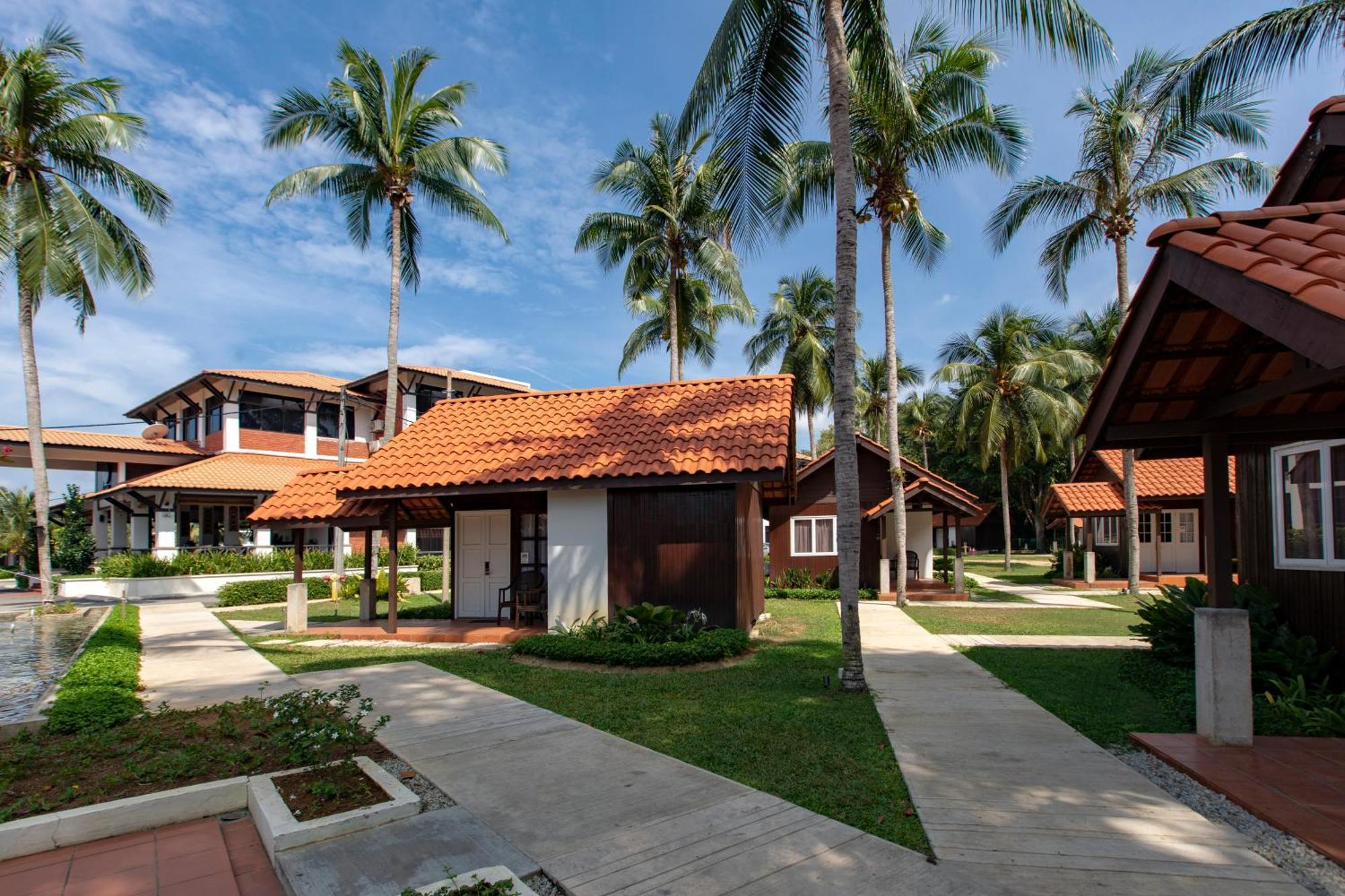 BEACH CHALET SEAVIEW