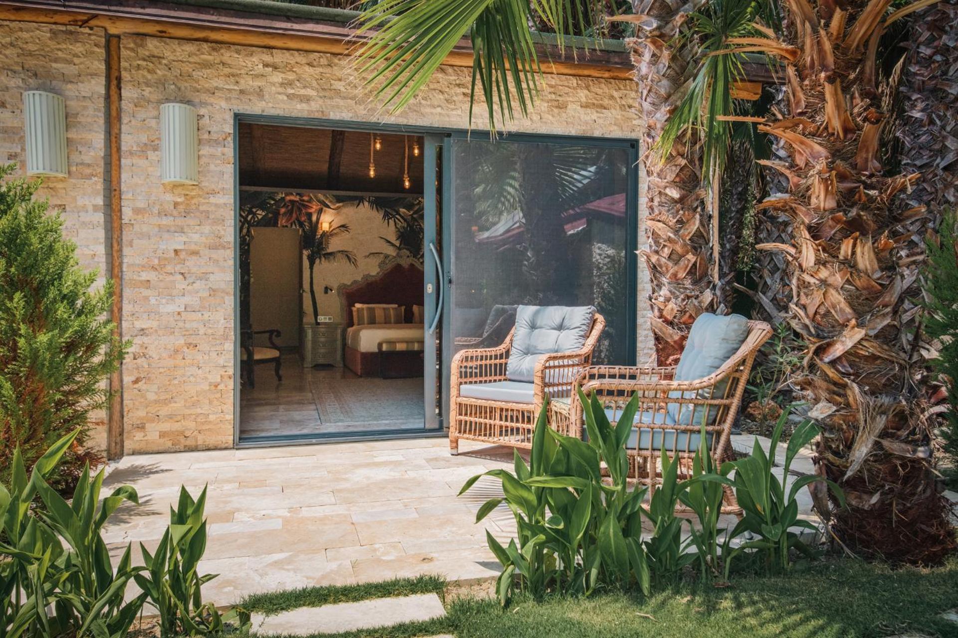 Suite with Pool View