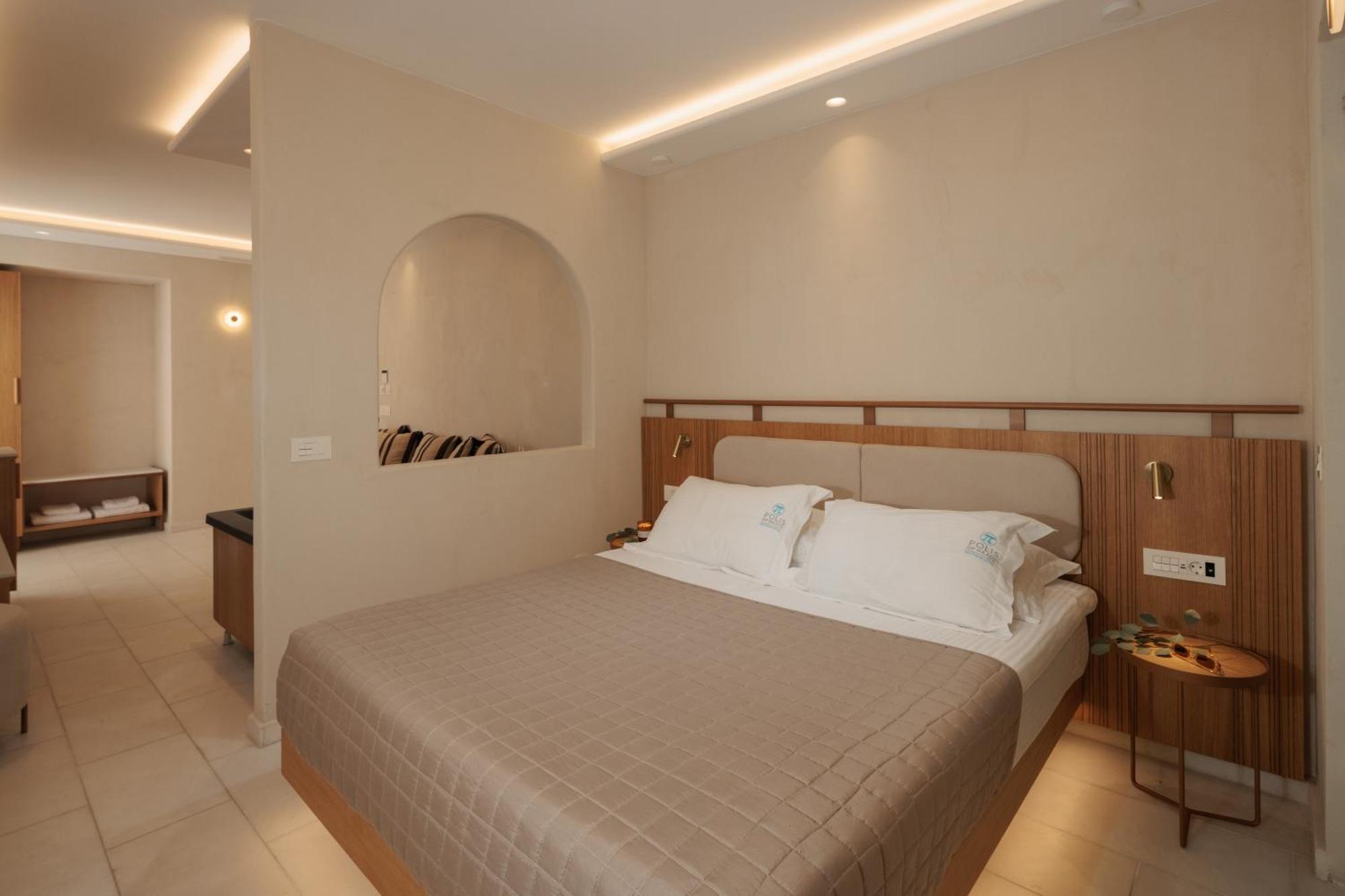 Supreme Suite With Indoor Hot Tub
