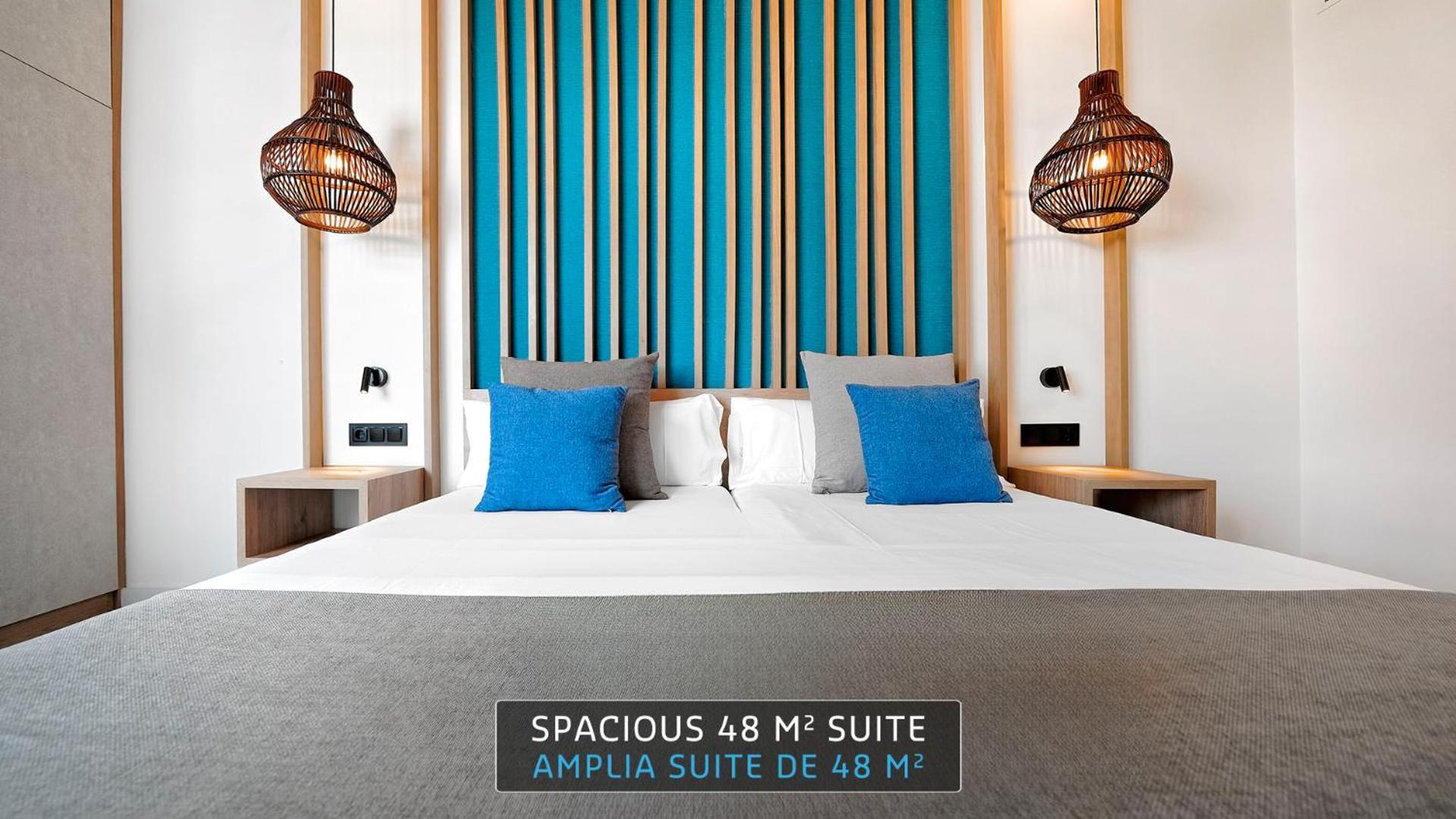 Suite Pool View Single Parent
