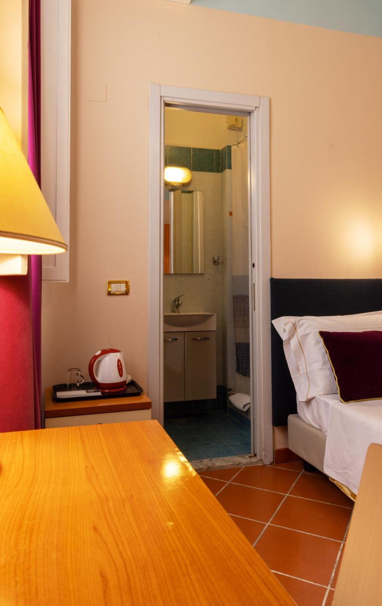 Economy Single Room - access with stairs