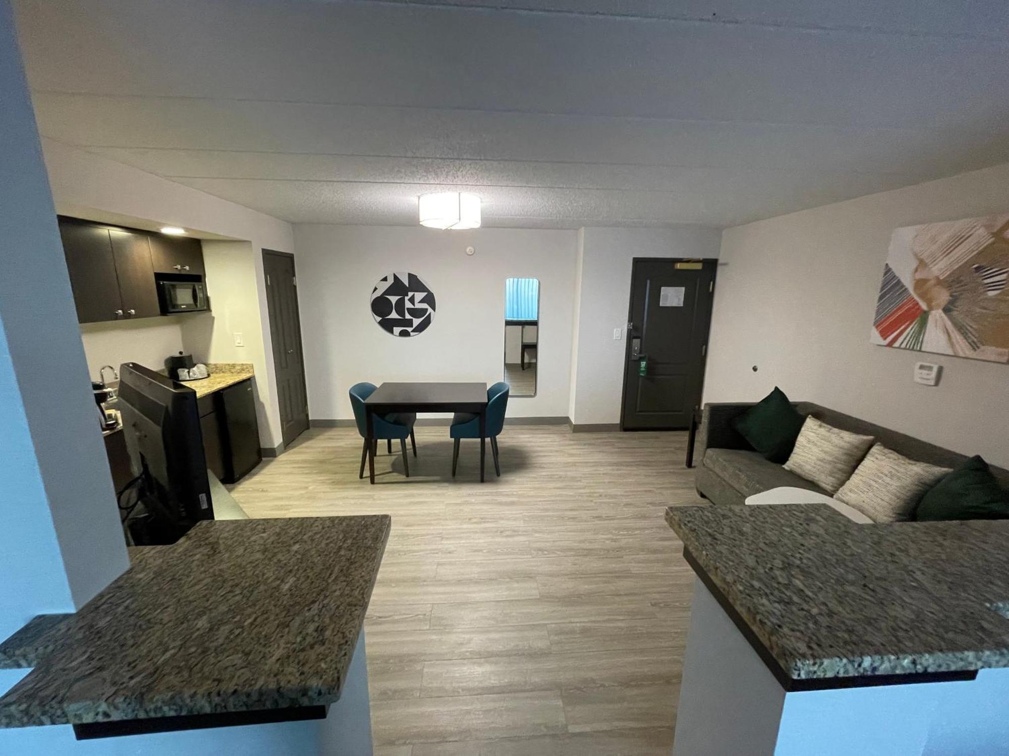 One-Bedroom Suite