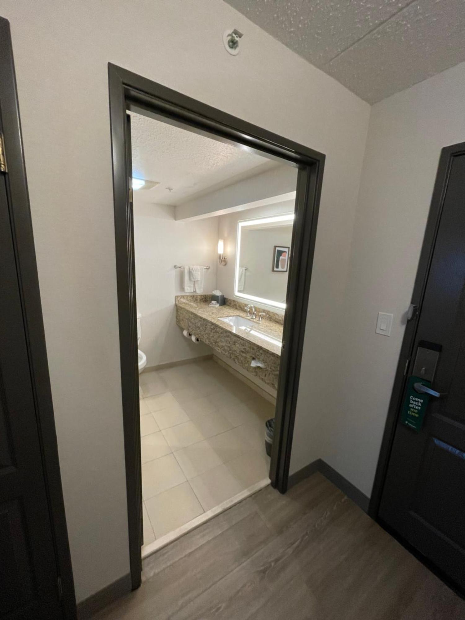 One-Bedroom Suite