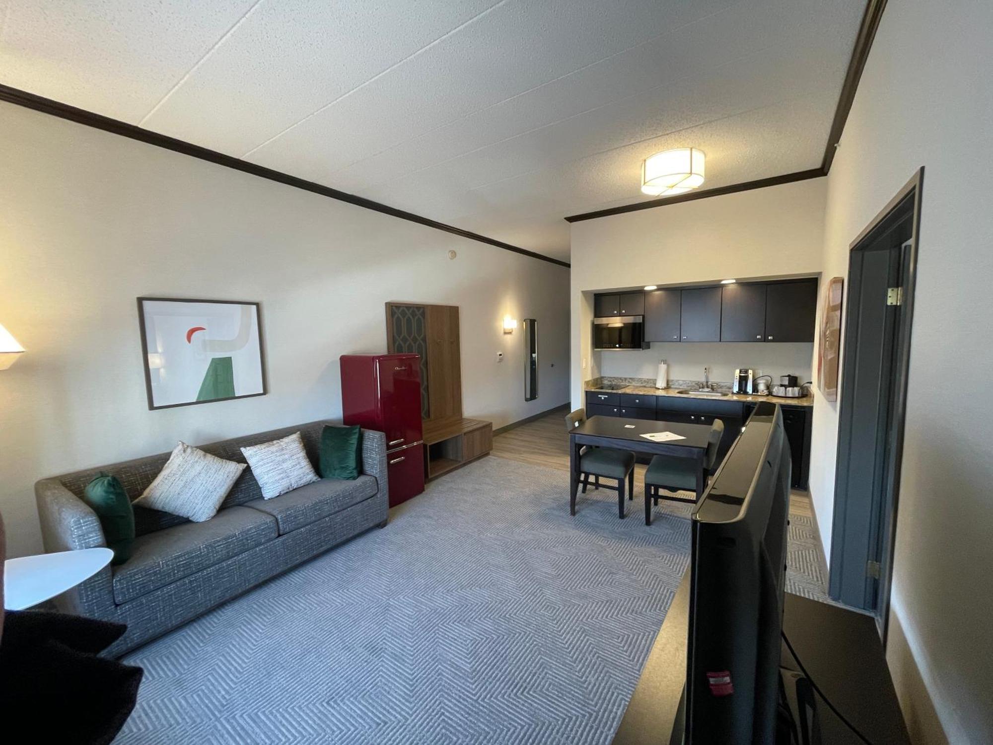 One-Bedroom Suite