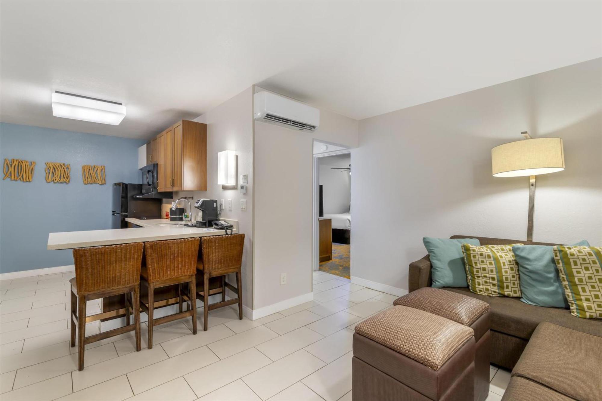 One-Bedroom Suite with Two Double Beds, Sofa Bed and Full Kitchen - Non-Smoking