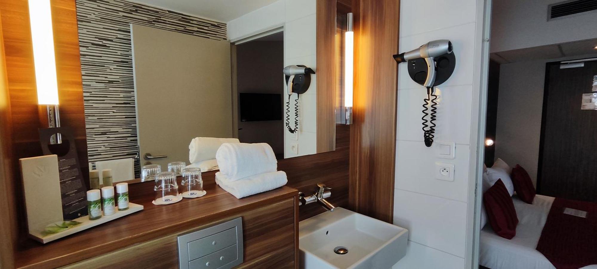 Standard Room 1 Double Bed 1 Single Bed
