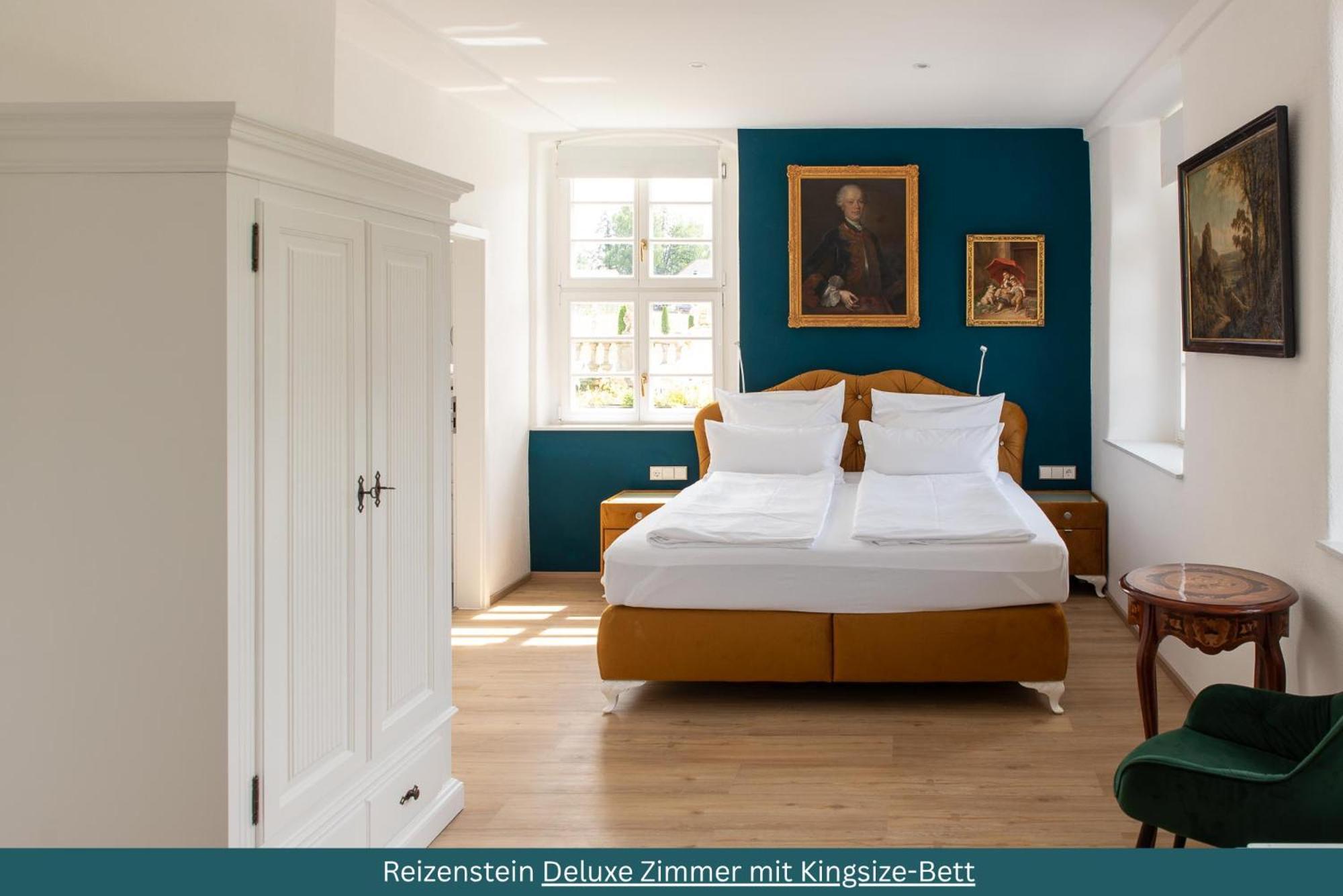 Deluxe Zimmer mit Kingsize-Bett