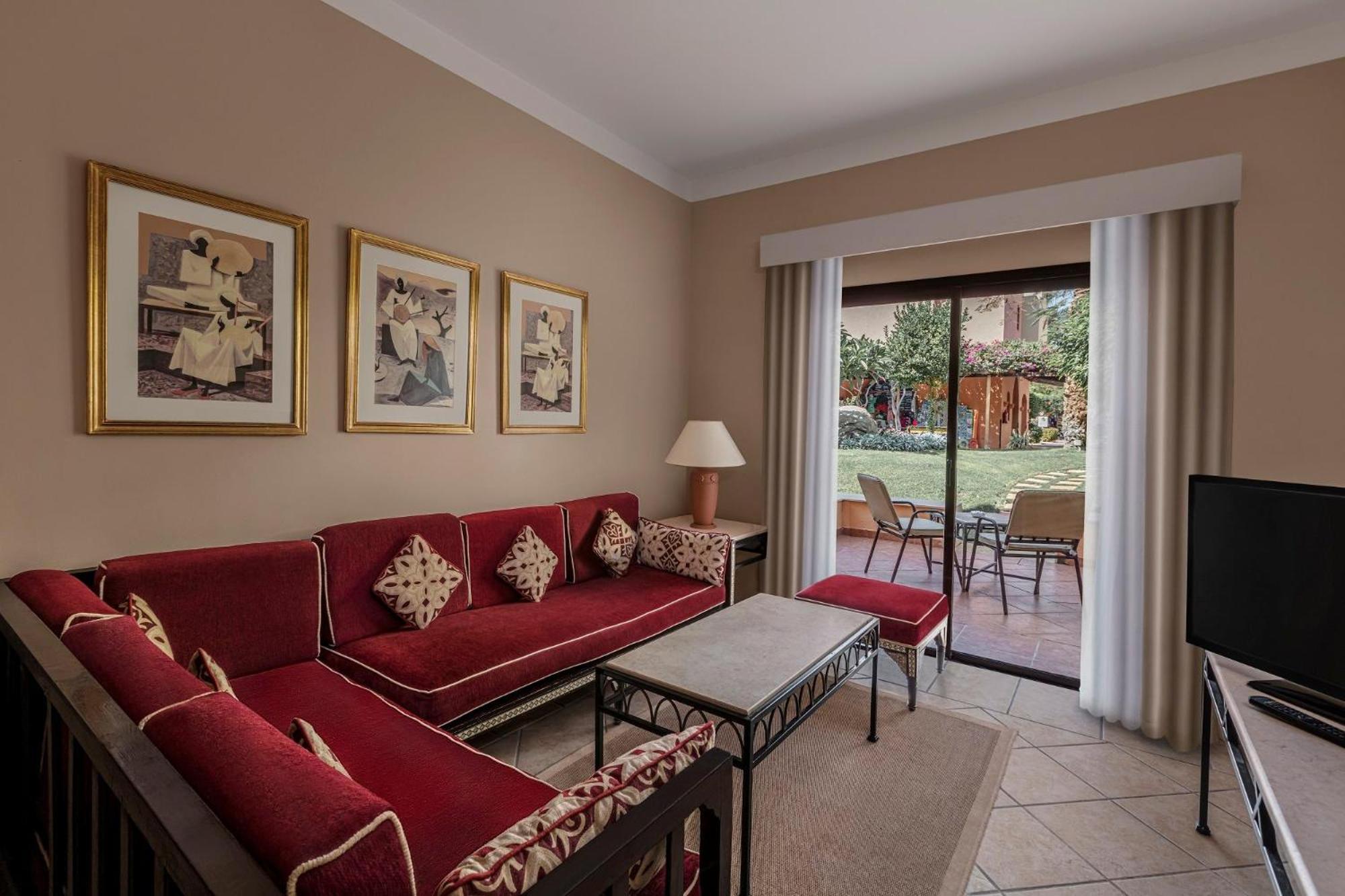 Two-Bedroom Apartment Queen or Twin beds Garden View