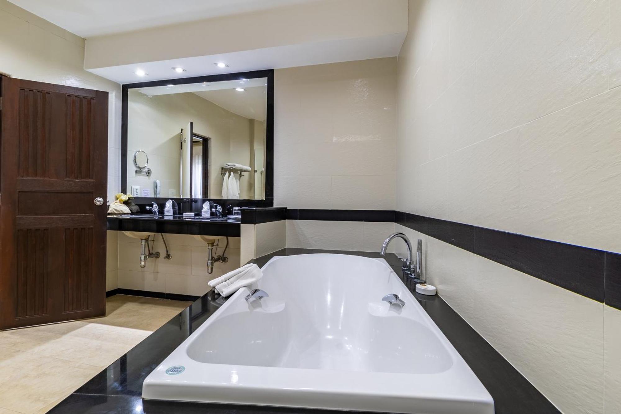 Two-Bedroom Suite