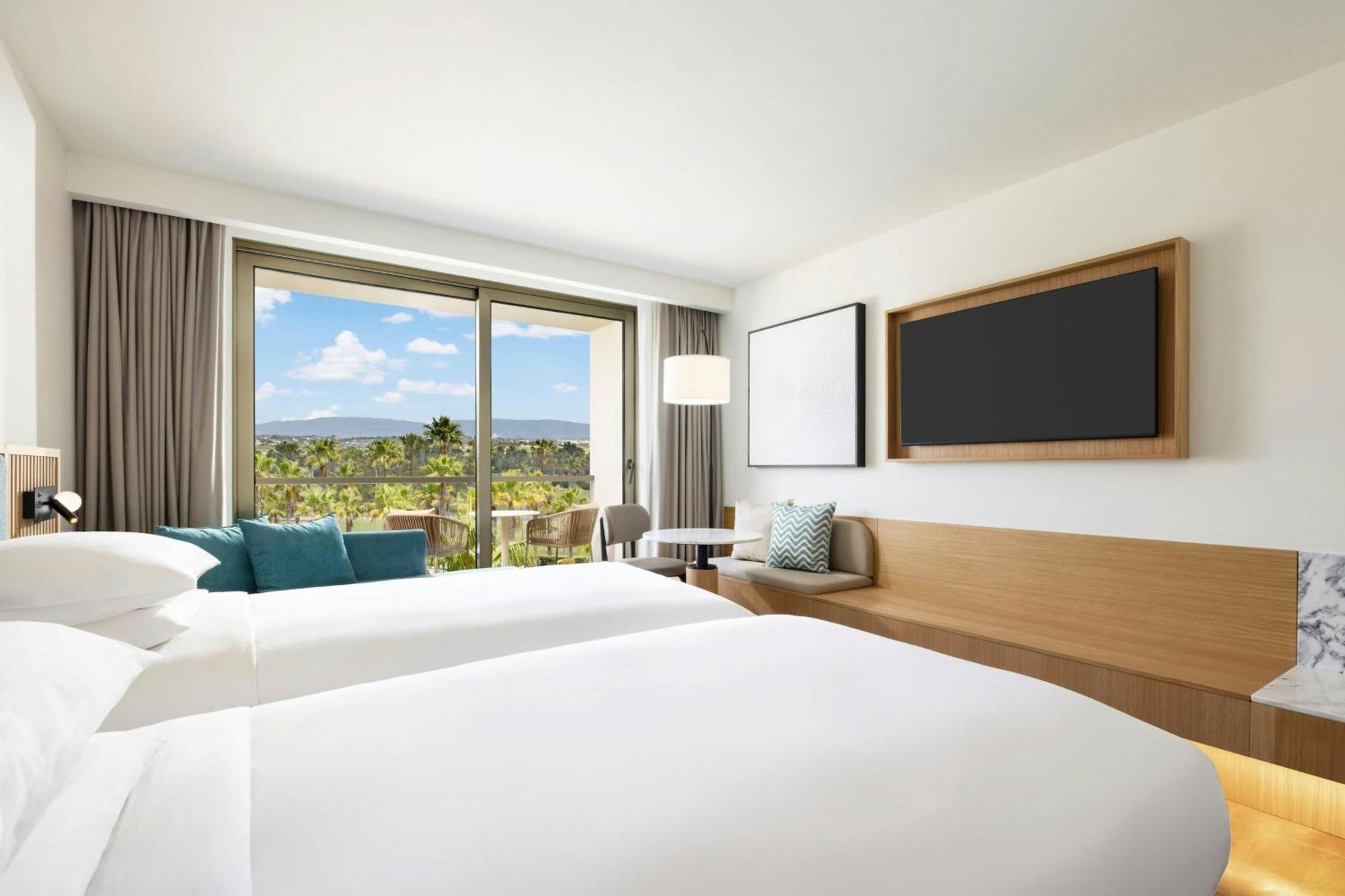 Double Family Room – Pool View