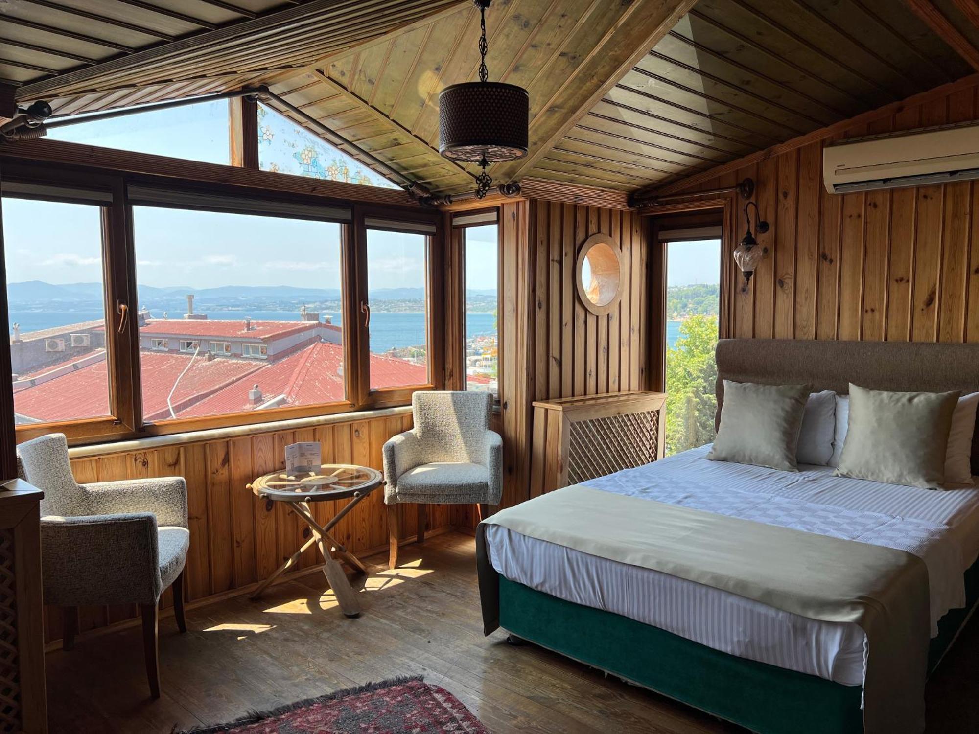 Deluxe Double Room with Sea View