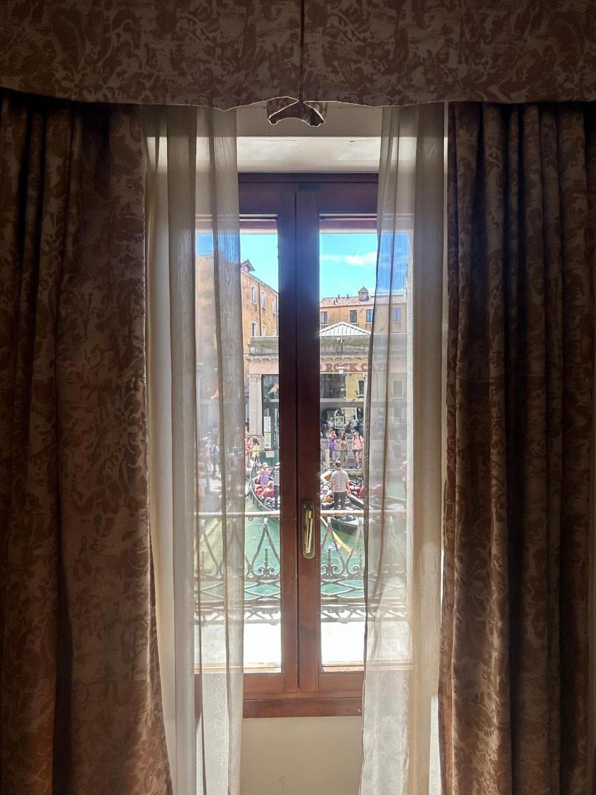 Classic Double Room Canal View,1774430640:JPEG