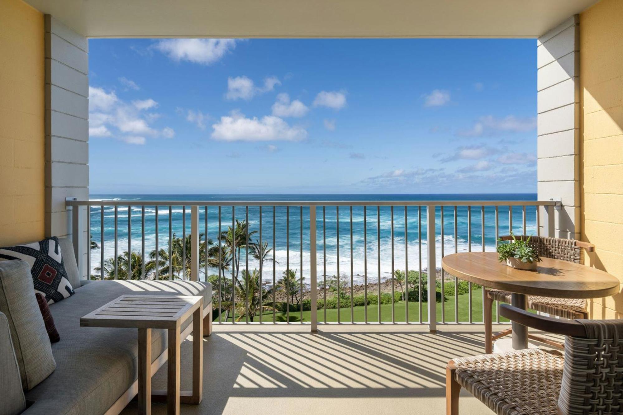 Premium King Room Oceanfront Top Floor