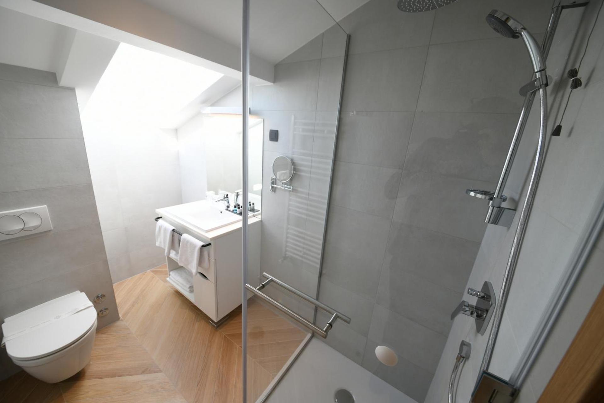 Apartment mit 2 Schlafzimmern und Terrasse