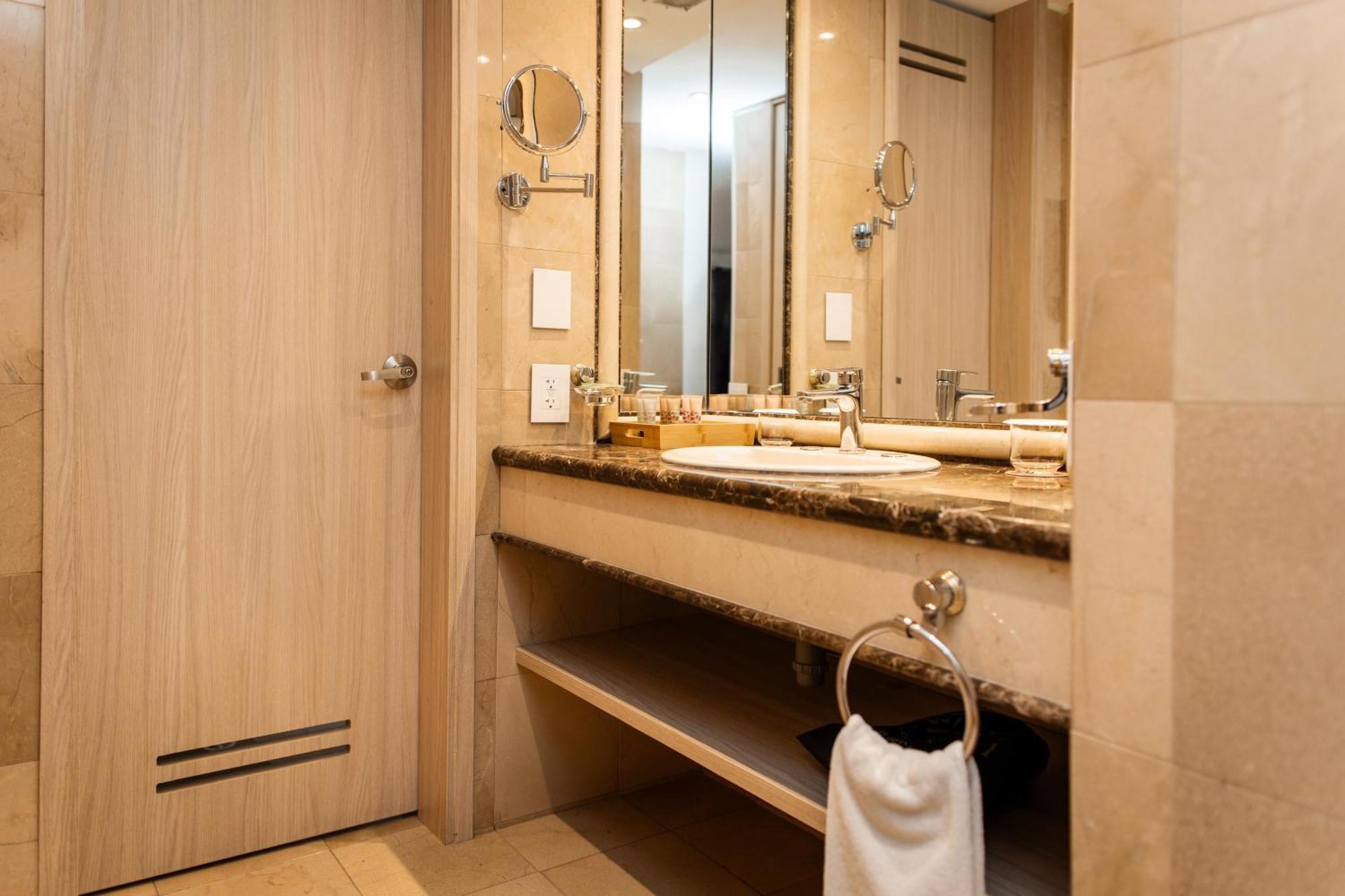 Junior Suite,1697858991:JPEG