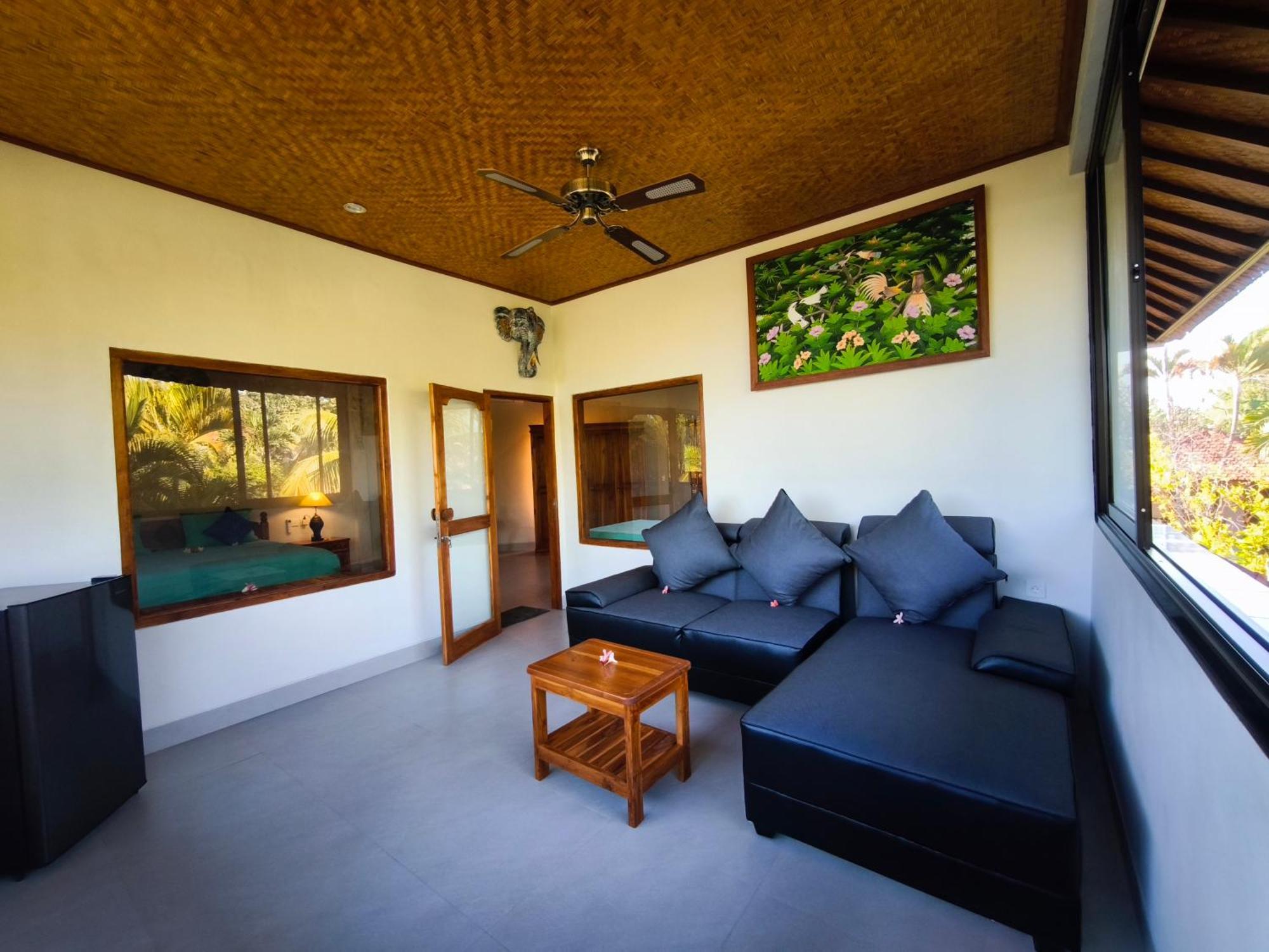 Deluxe Double Room with Balcony and Sea View
