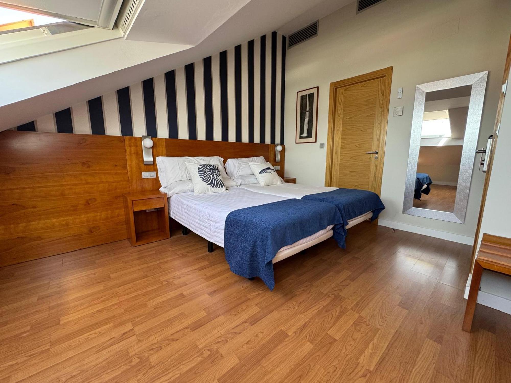 Double or Twin Room,1697950303:JPEG