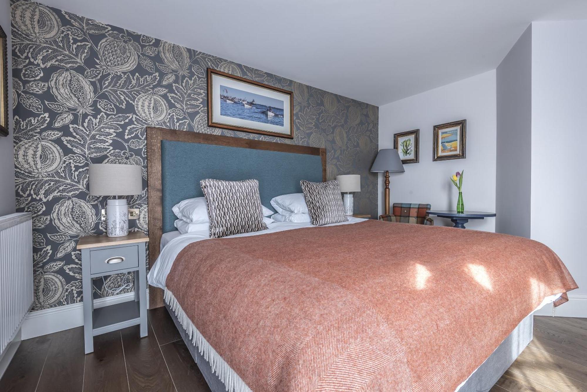 Deluxe Double Room with Shower