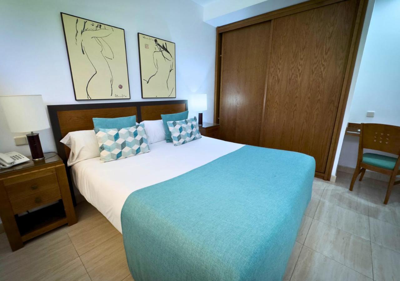 Appartement met 2 Slaapkamers en Uitzicht op Zee
