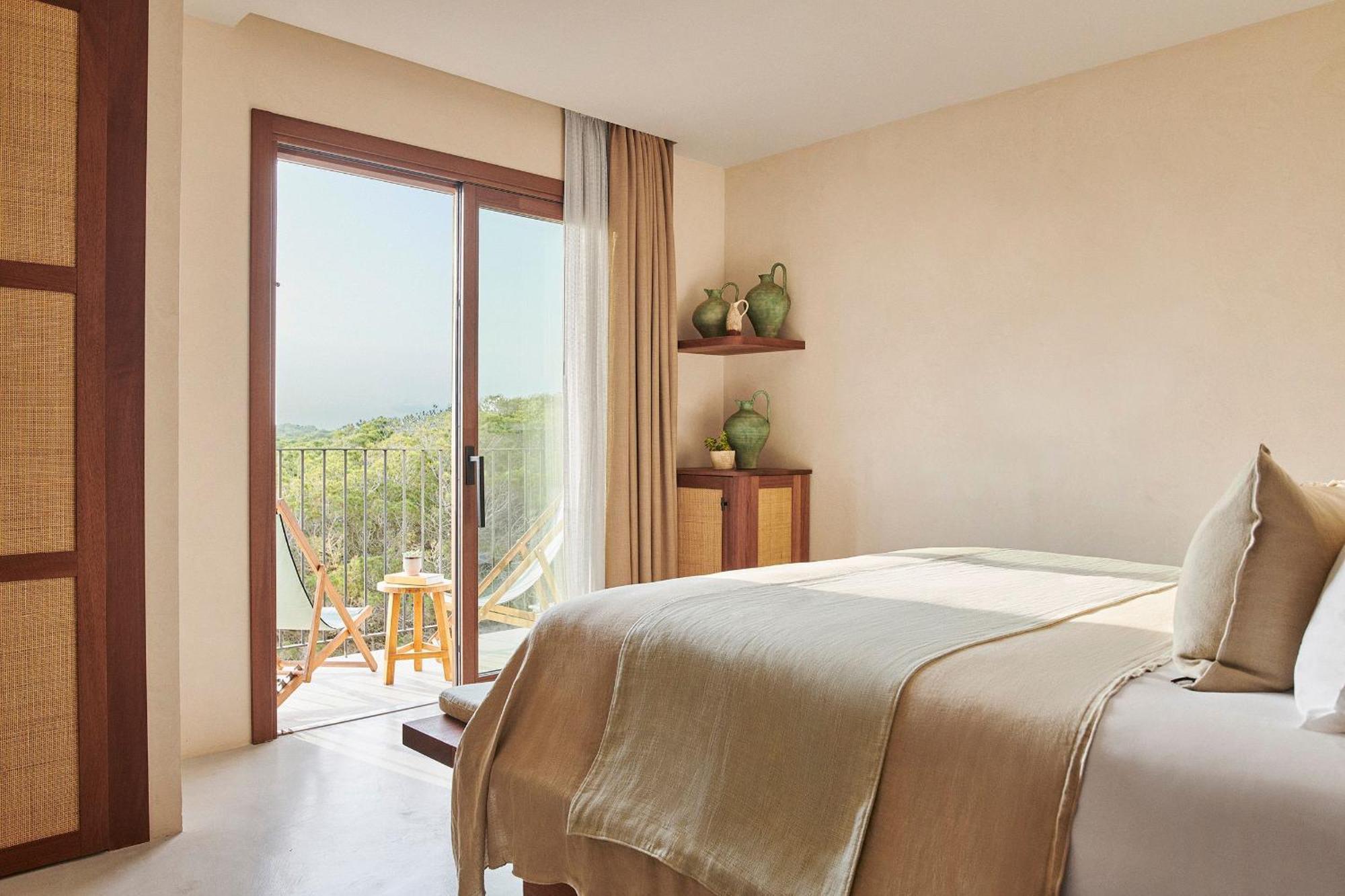 Resort Room,1698738390:JPEG