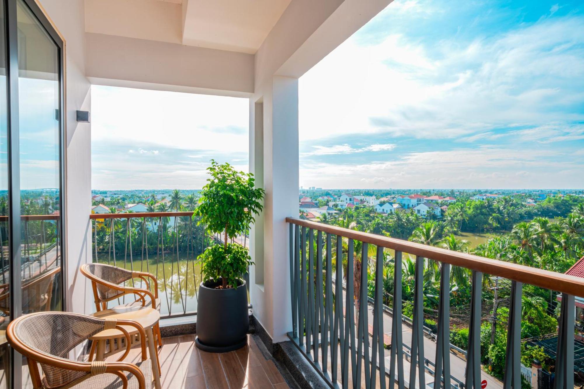 Signature Family Panoramic view