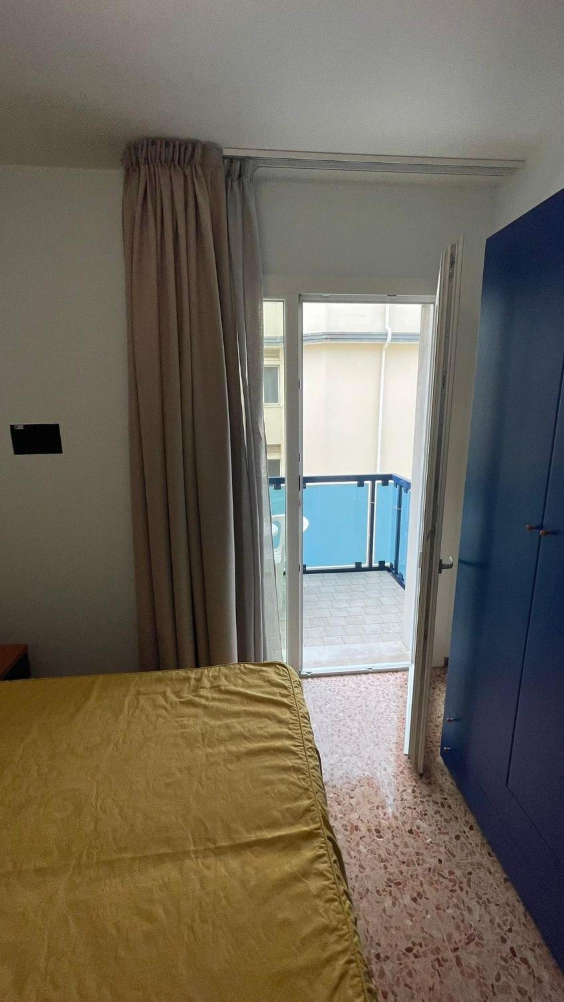 Single Room Balcony Lateral Sea View