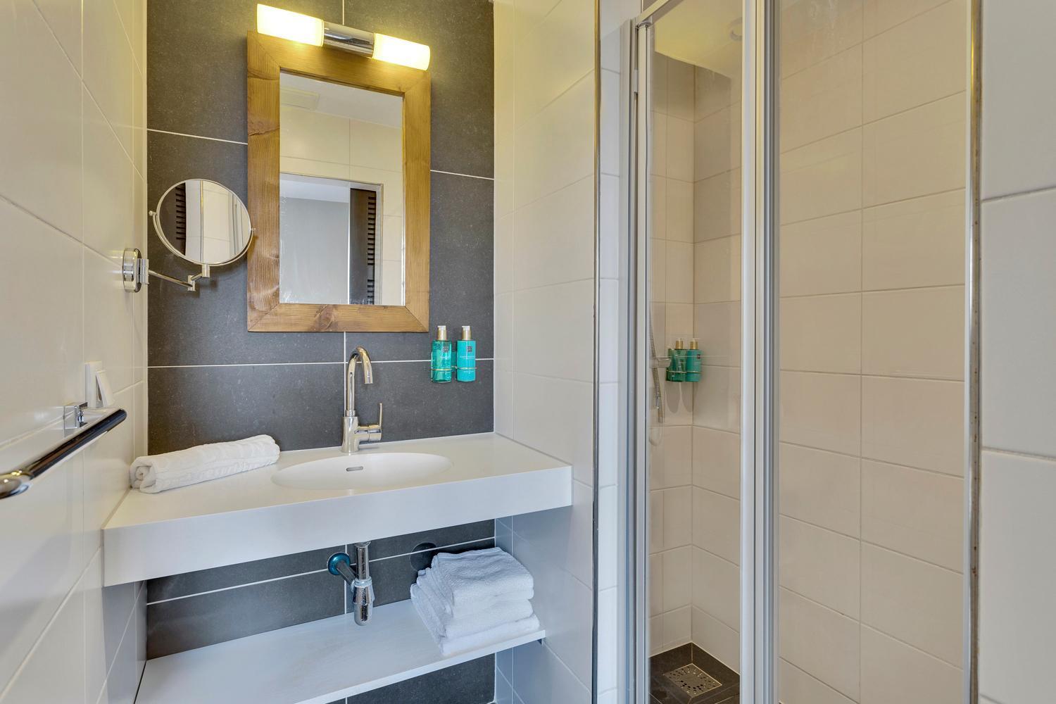 Two-Bedroom Apartment with Two King Beds - Ocean View
