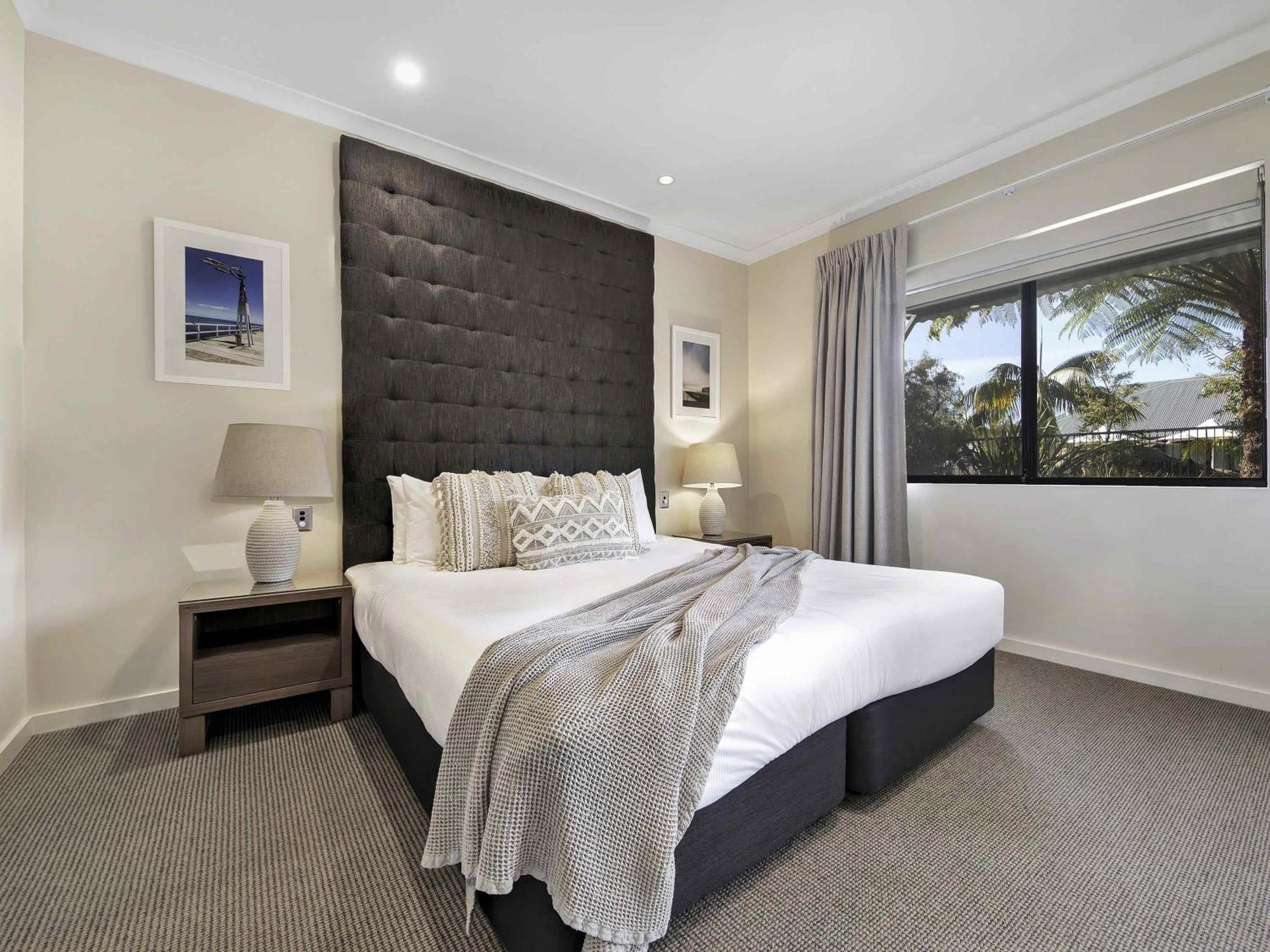 Two-Bedroom Apartment One King Two Single Beds