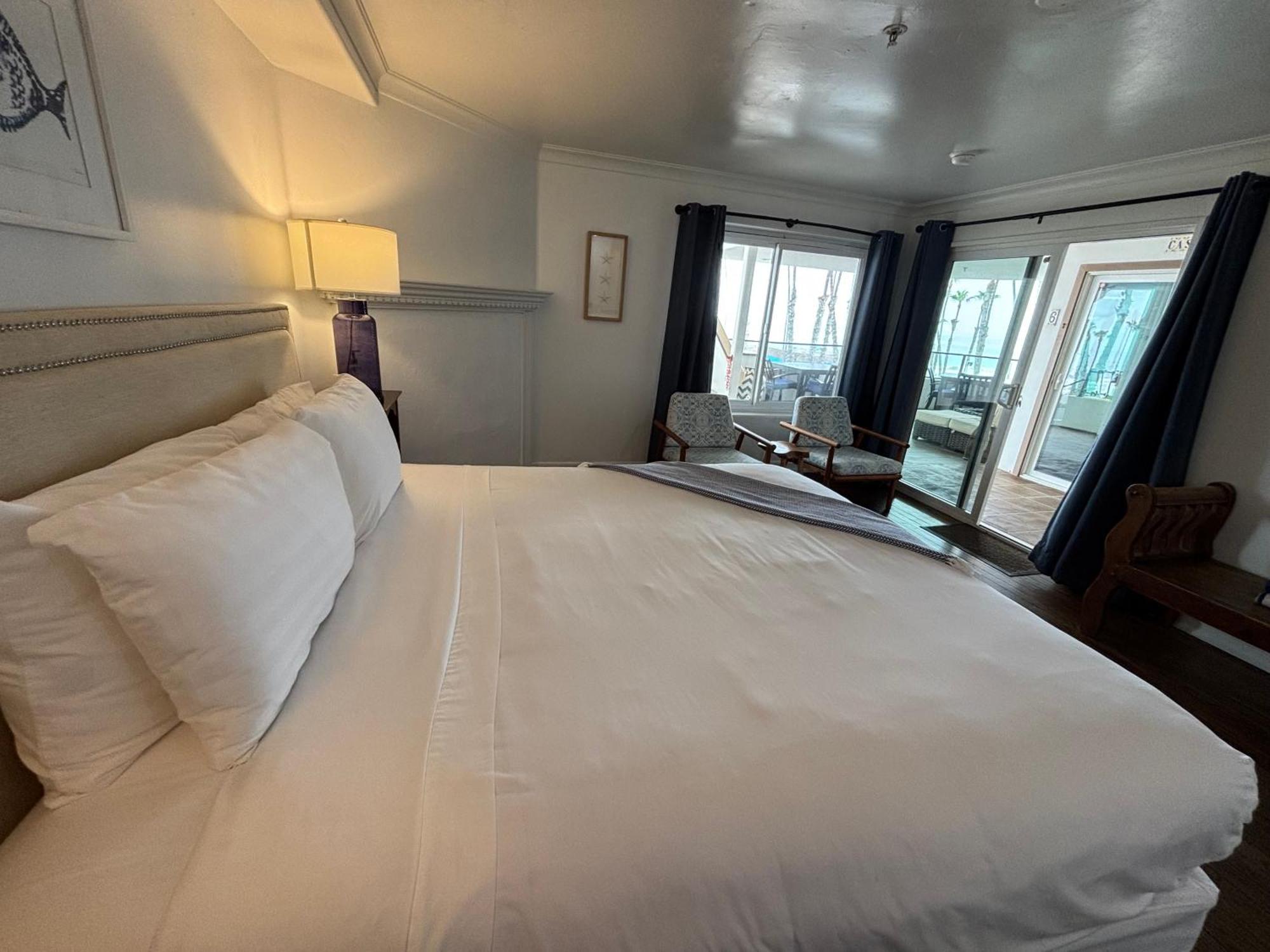 Standard King Room,1704935057:JPEG