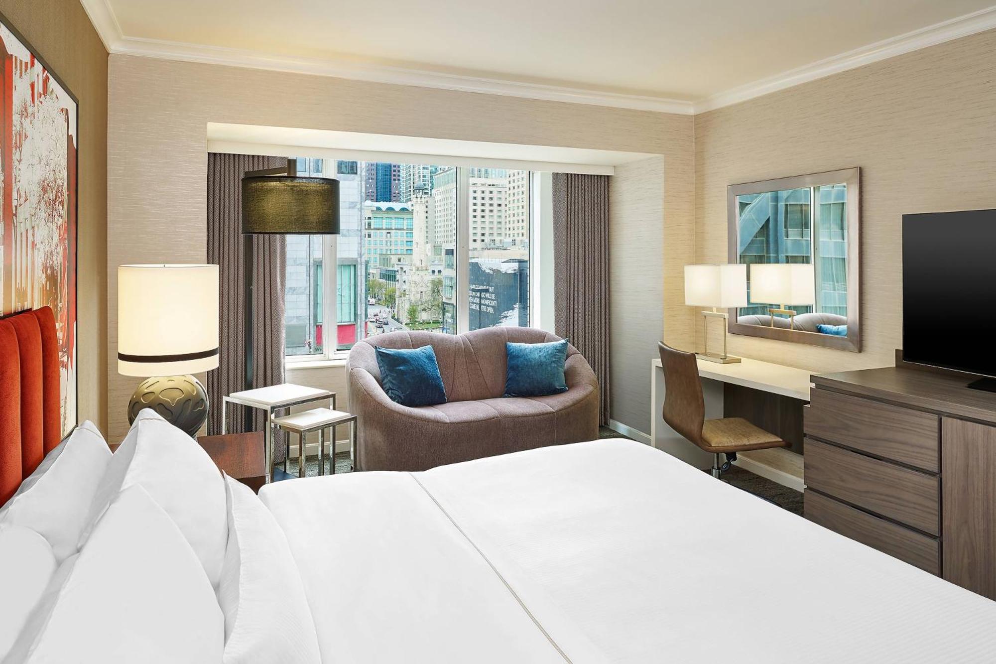 Habitación Doble Deluxe con cama extragrande y vistas a la ciudad