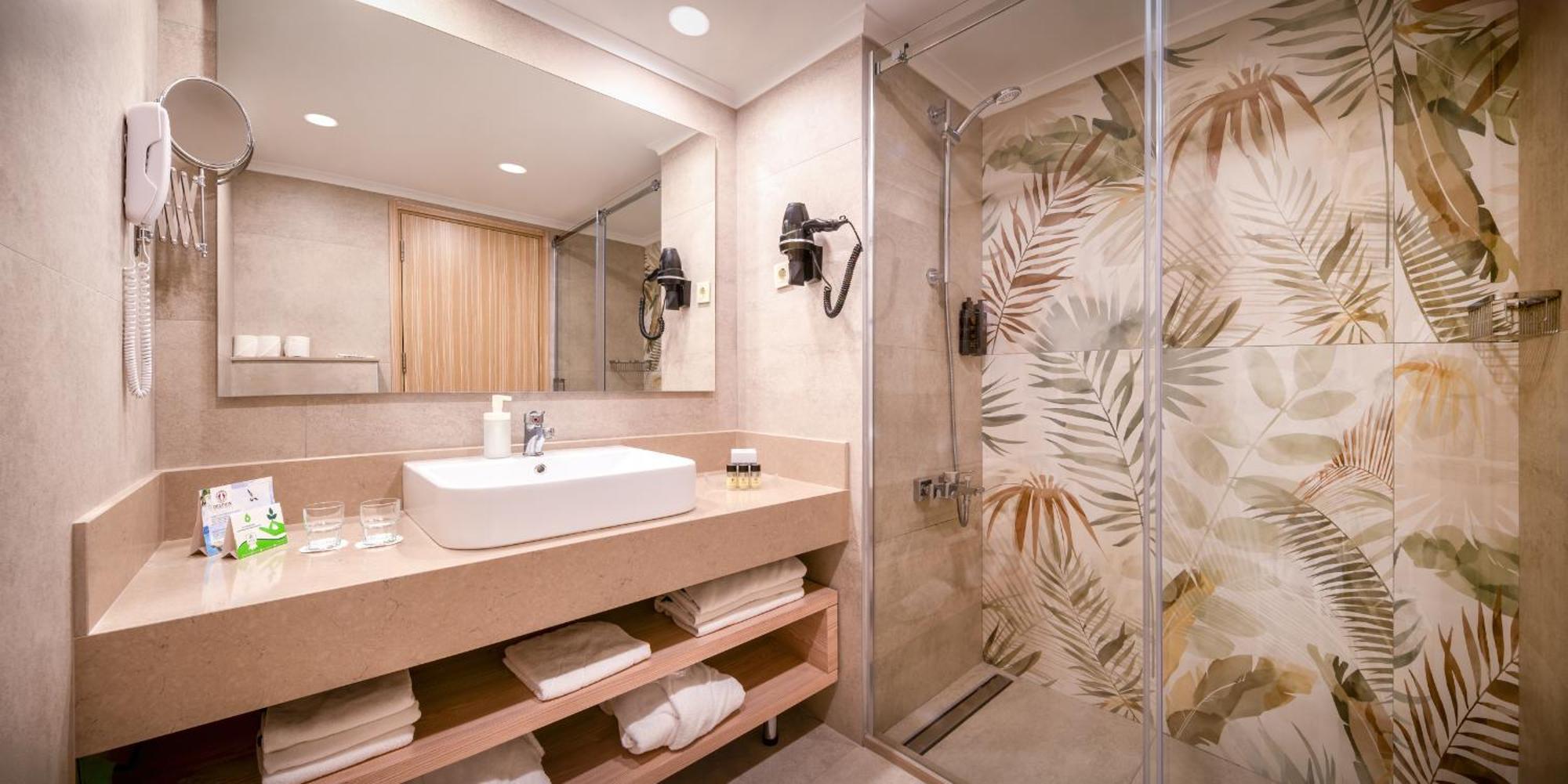 Standard Double or Twin Room Land View