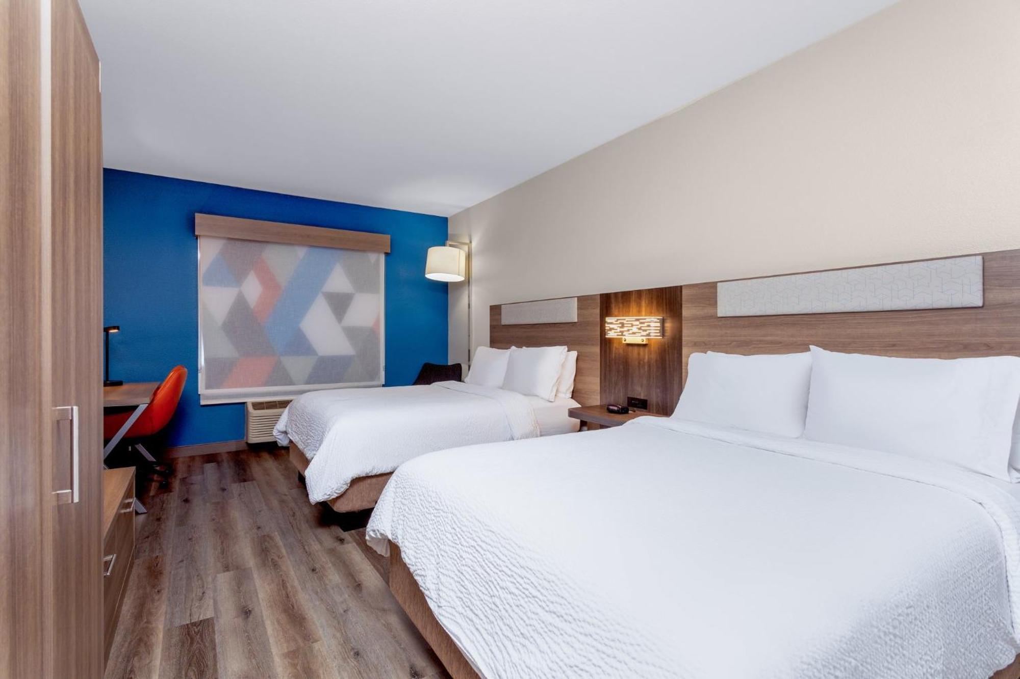 Standard Room with Two Queen Beds