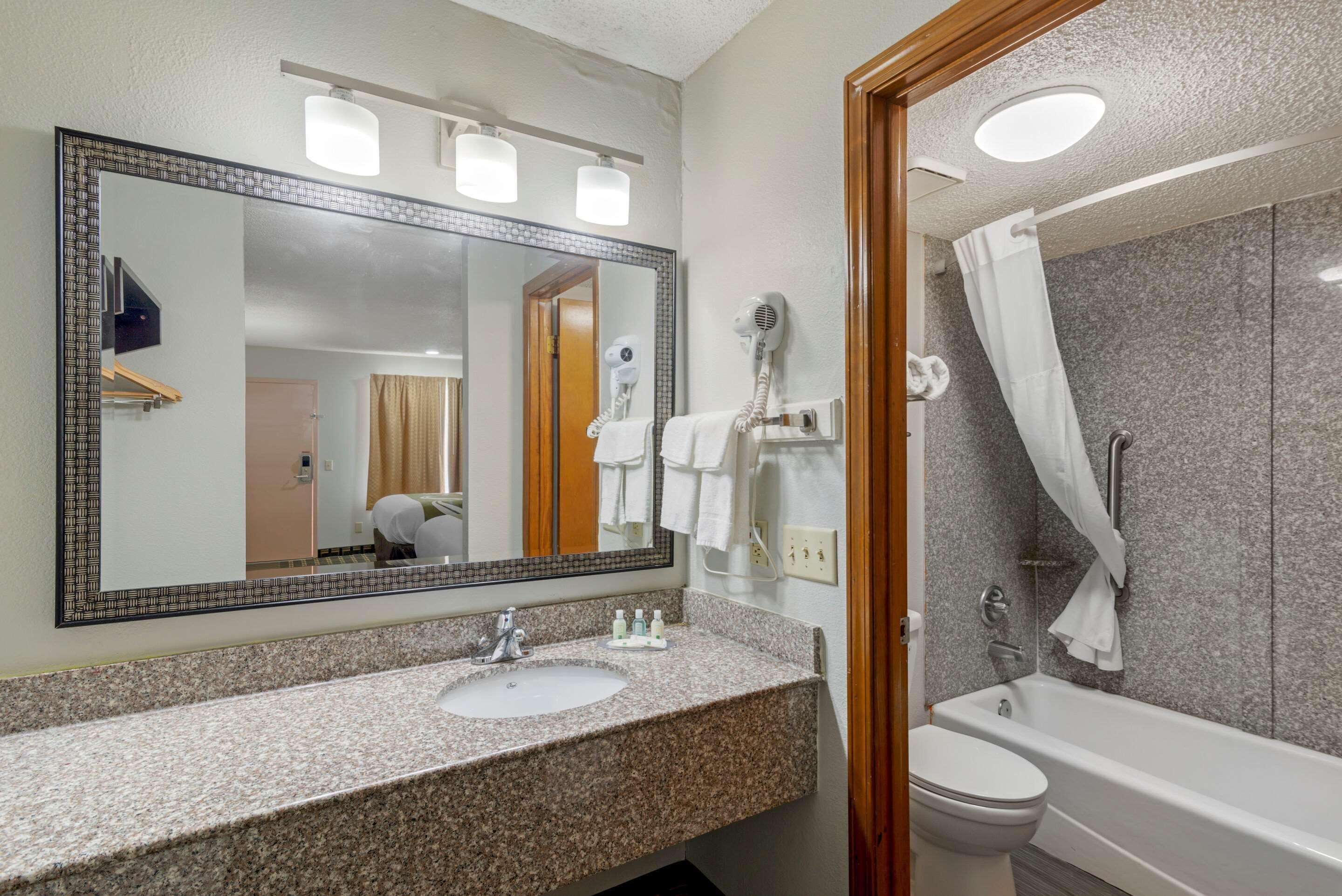 Double Room with Two Double Beds - Non-Smoking