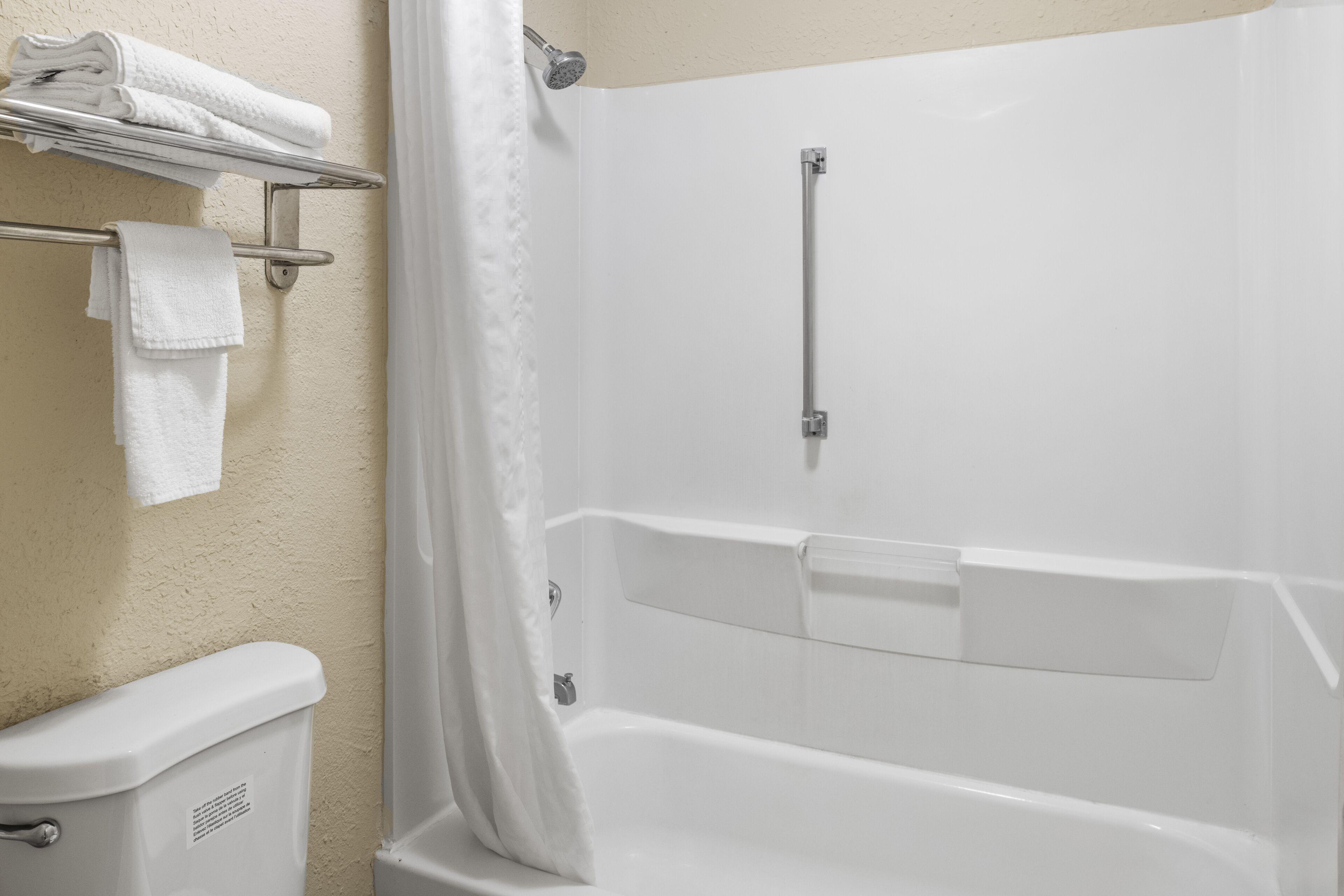 King Room Tub Mobility Accessible or Non-Smoking