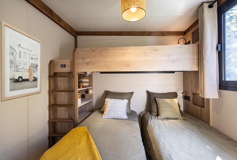 Cottage Premium (4-5 Adults)