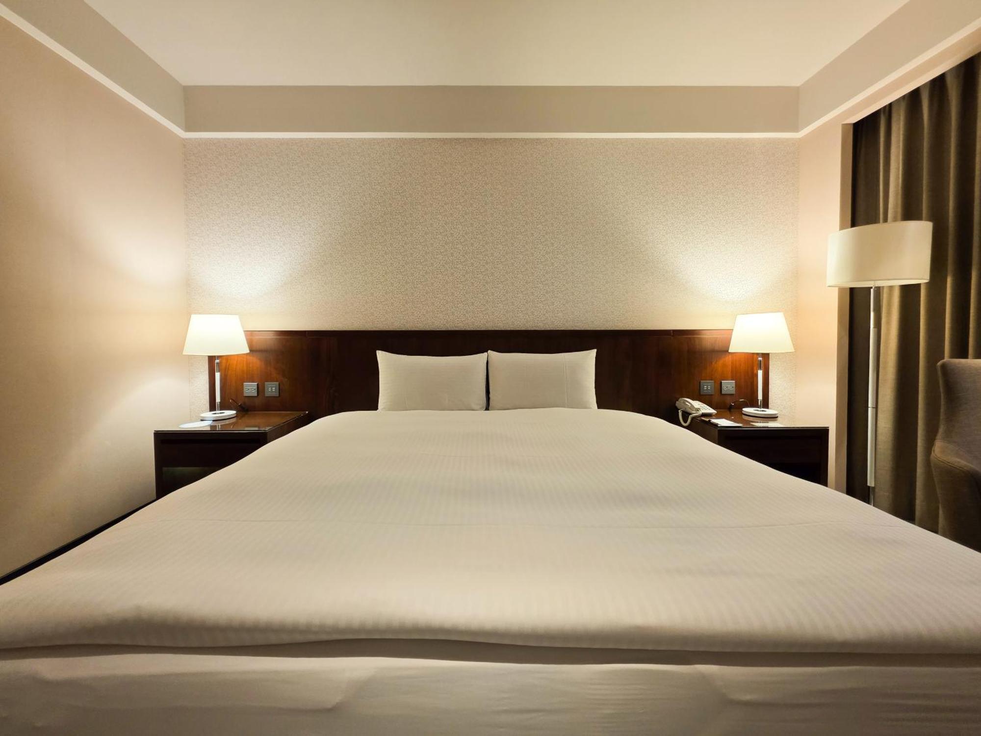 Superior Double Room Bath