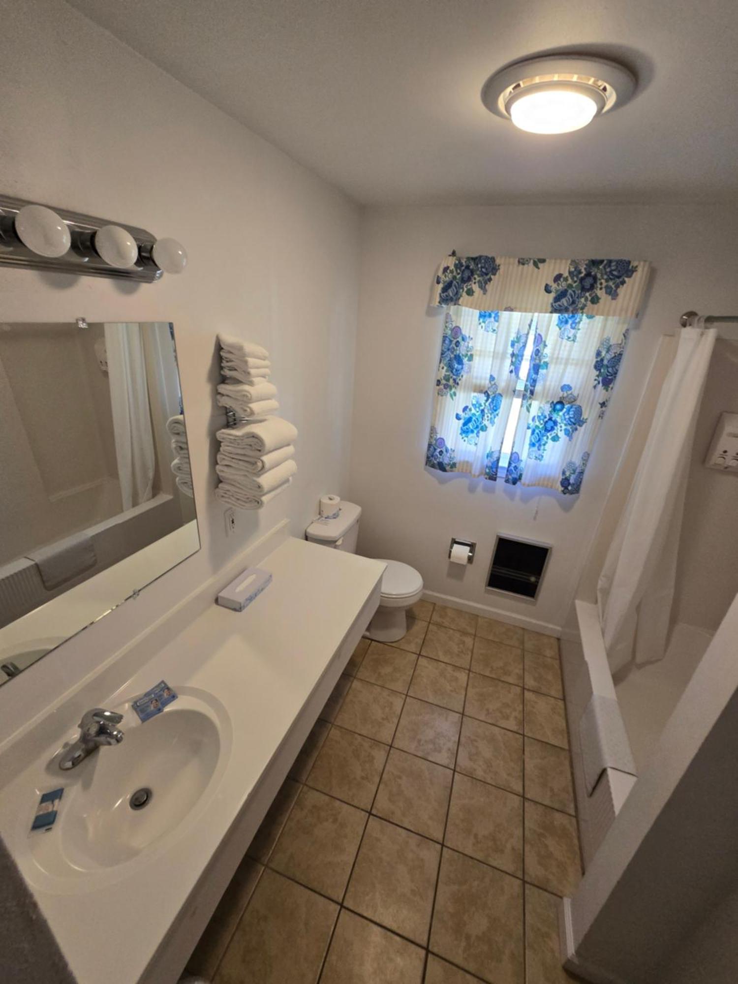 Suite with Lake View