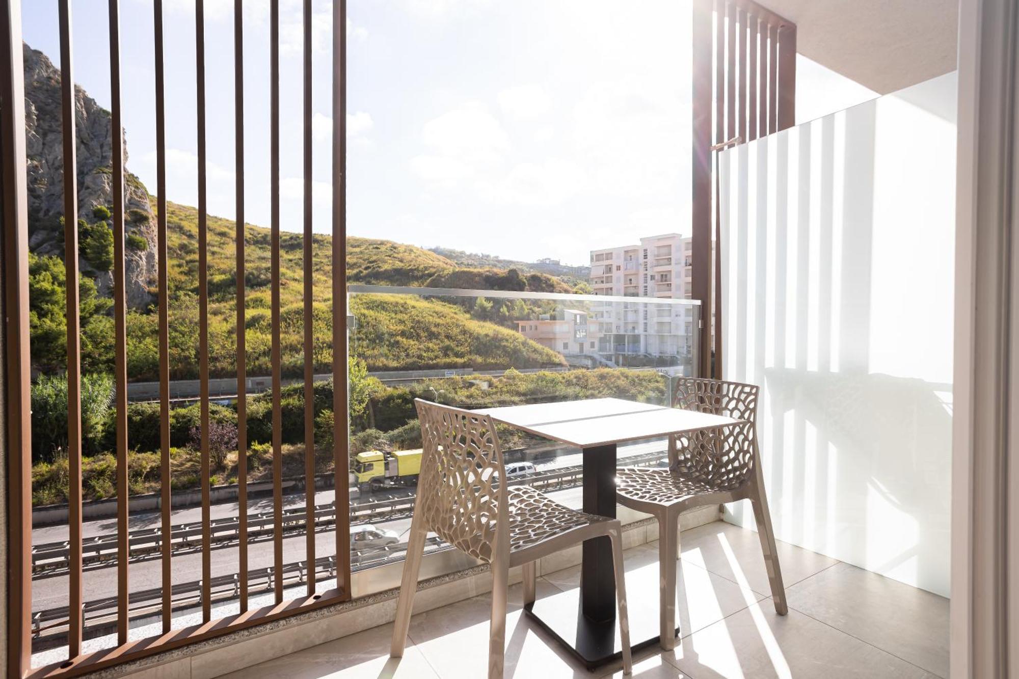 King Room with Mountain View