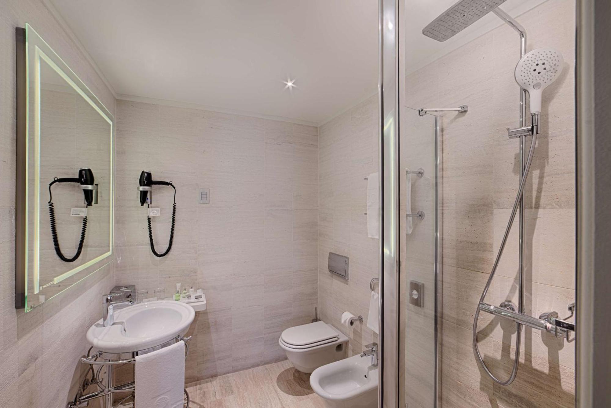 Superior Double or Twin Room XL