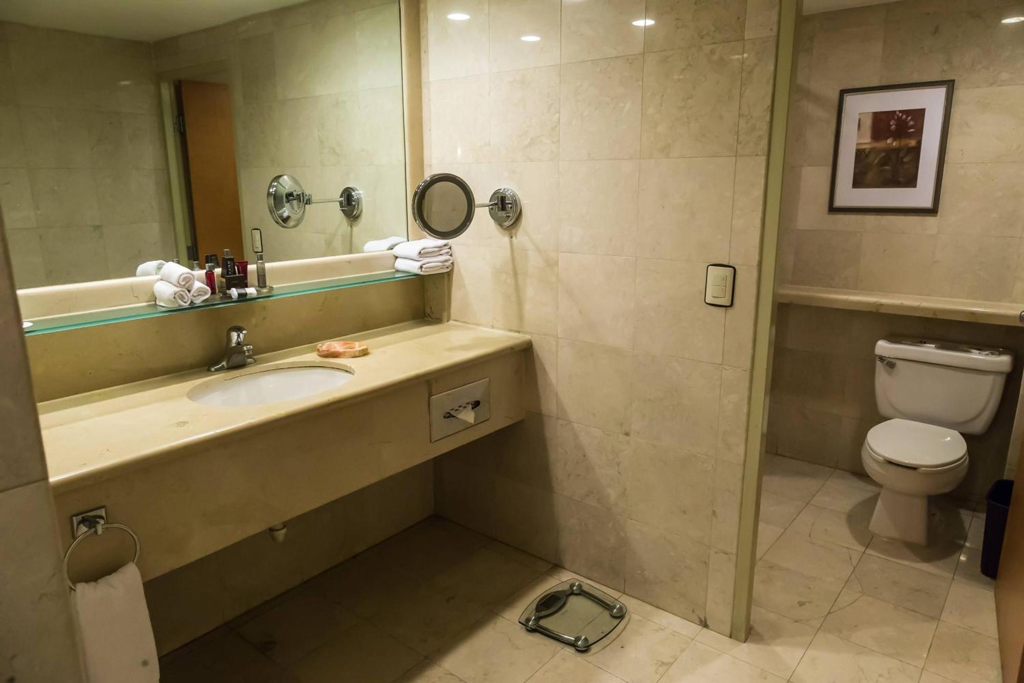 Deluxe Room City View 2 Double Beds