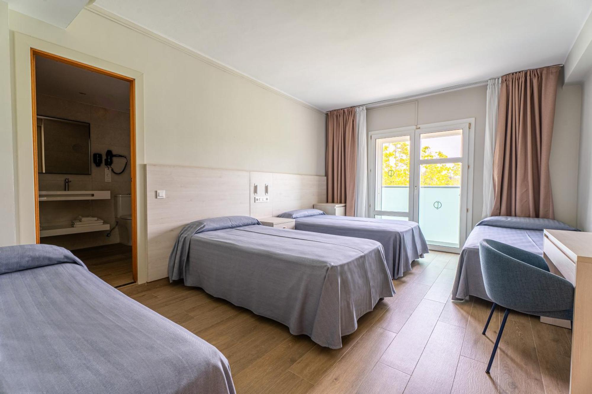 Standard Triple Room,1710587137:JPEG