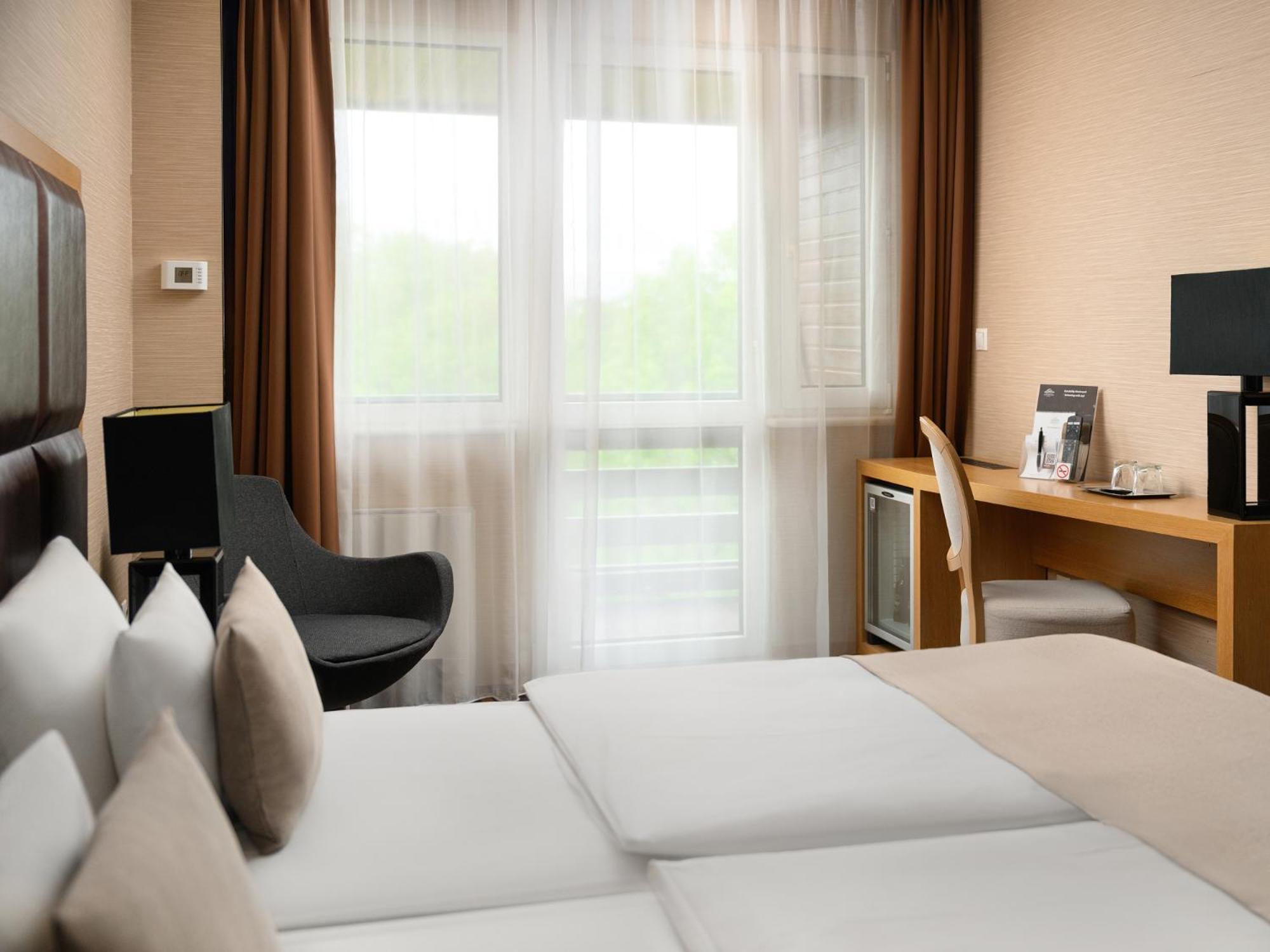 Double Room,1710592636:JPEG
