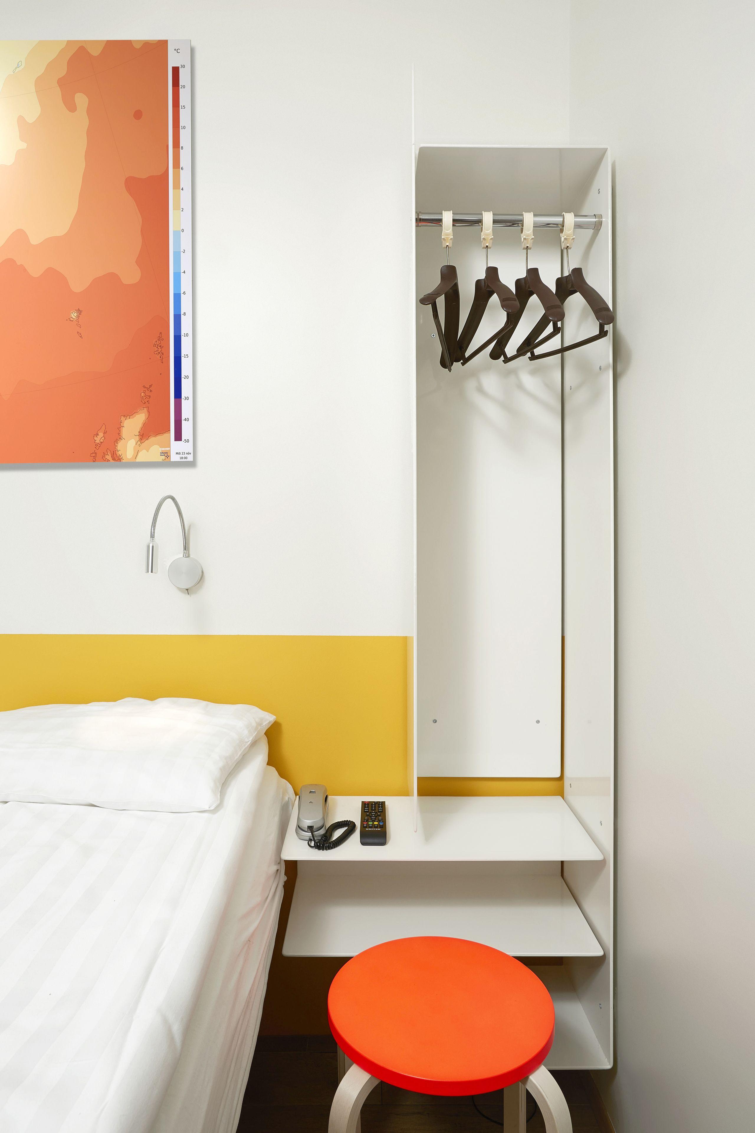 Budget no window Twin Room