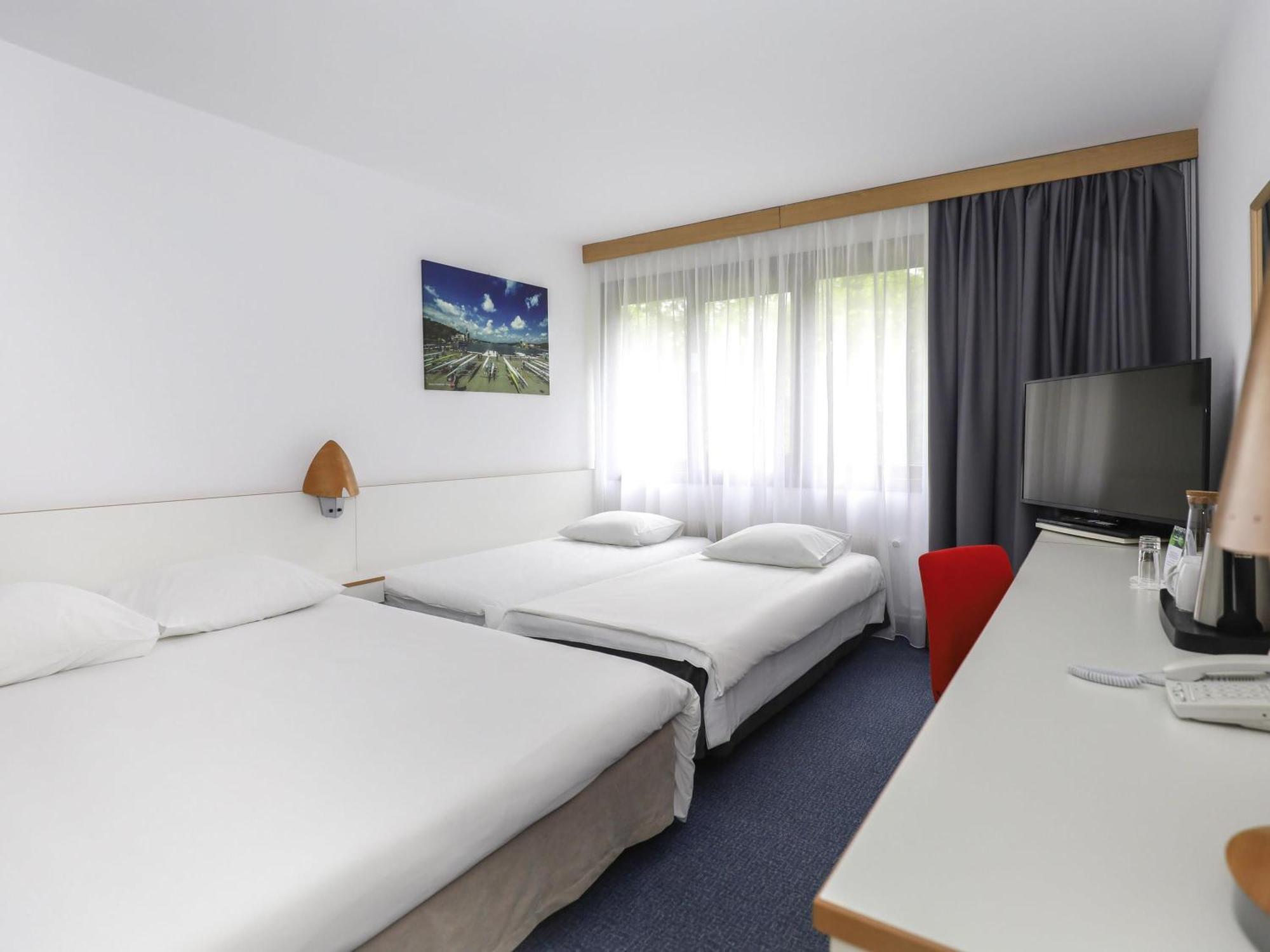 Classic Double Room Sofa,1742608908:JPEG