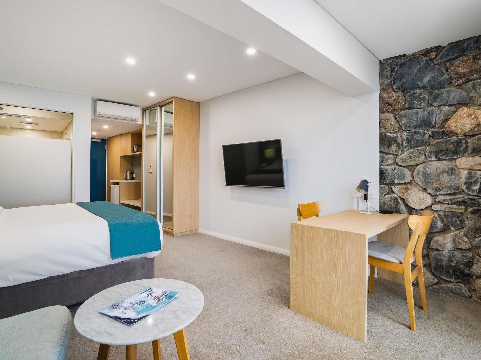 Executive Room One King Bed Ocean View