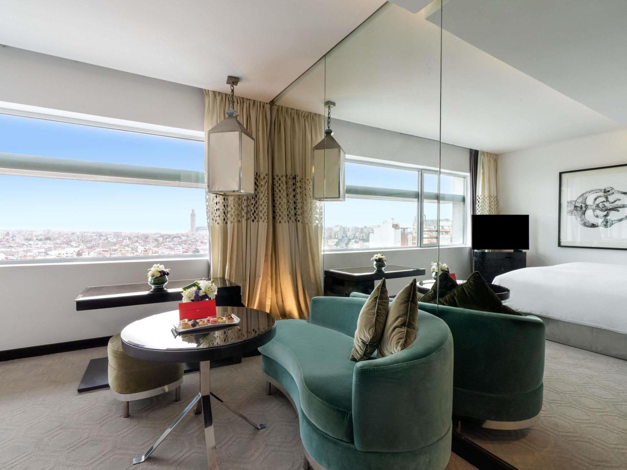 Habitación de lujo con cama extragrande
