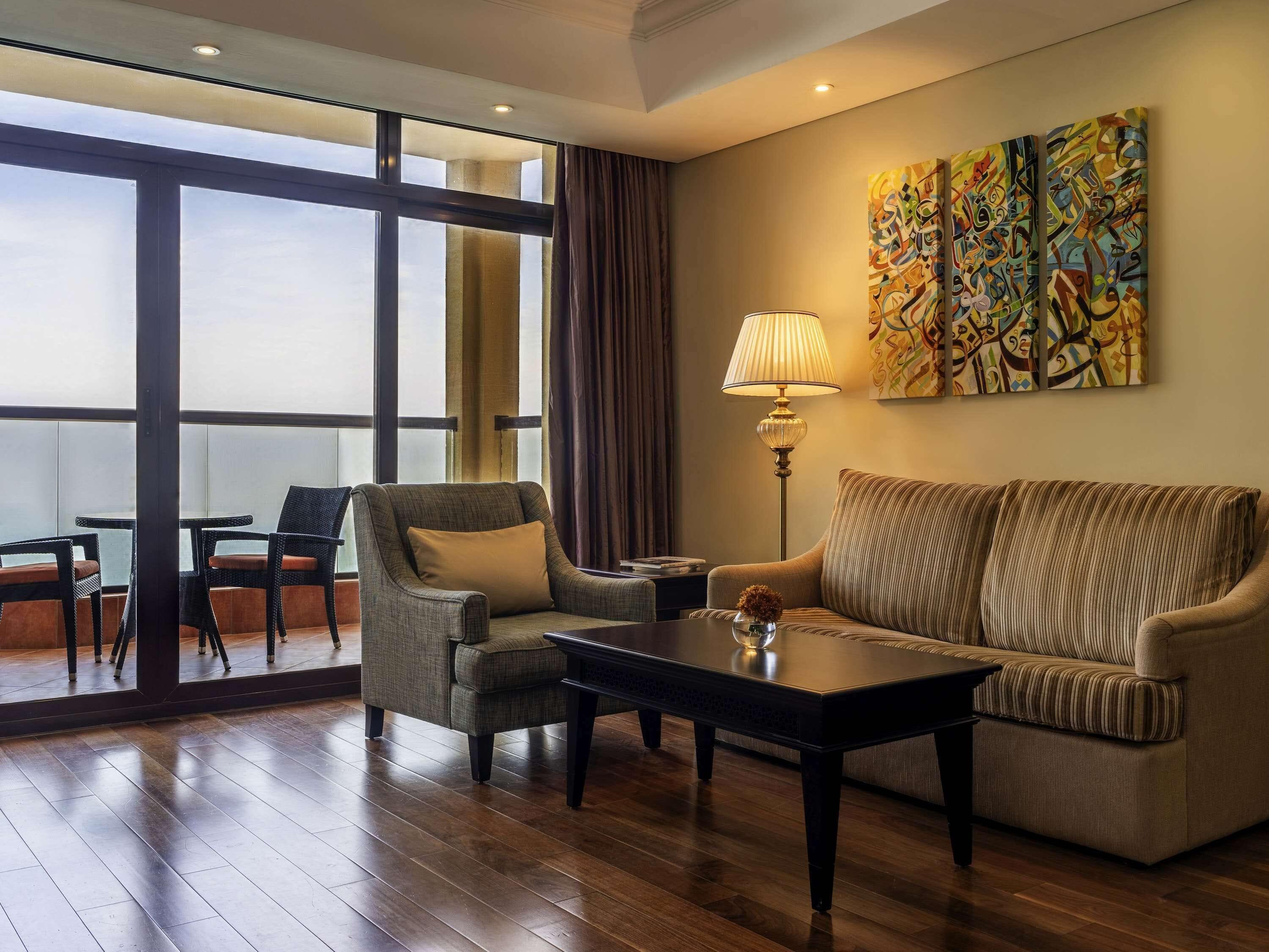 Three-Bedroom Suite One King Two Twin Beds