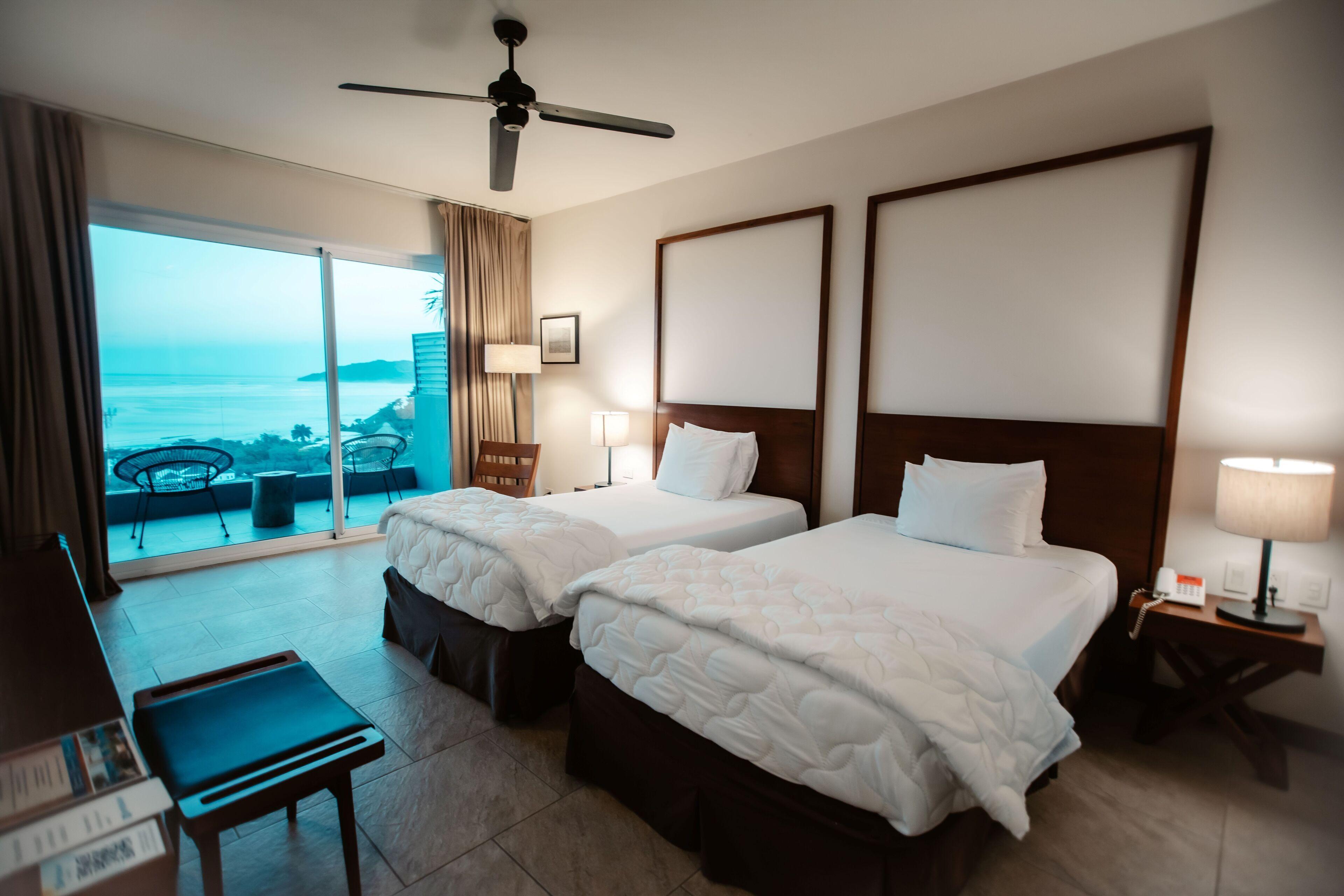 Deluxe Concept Twin Room Two Single Beds Ocean View Non-Smoking