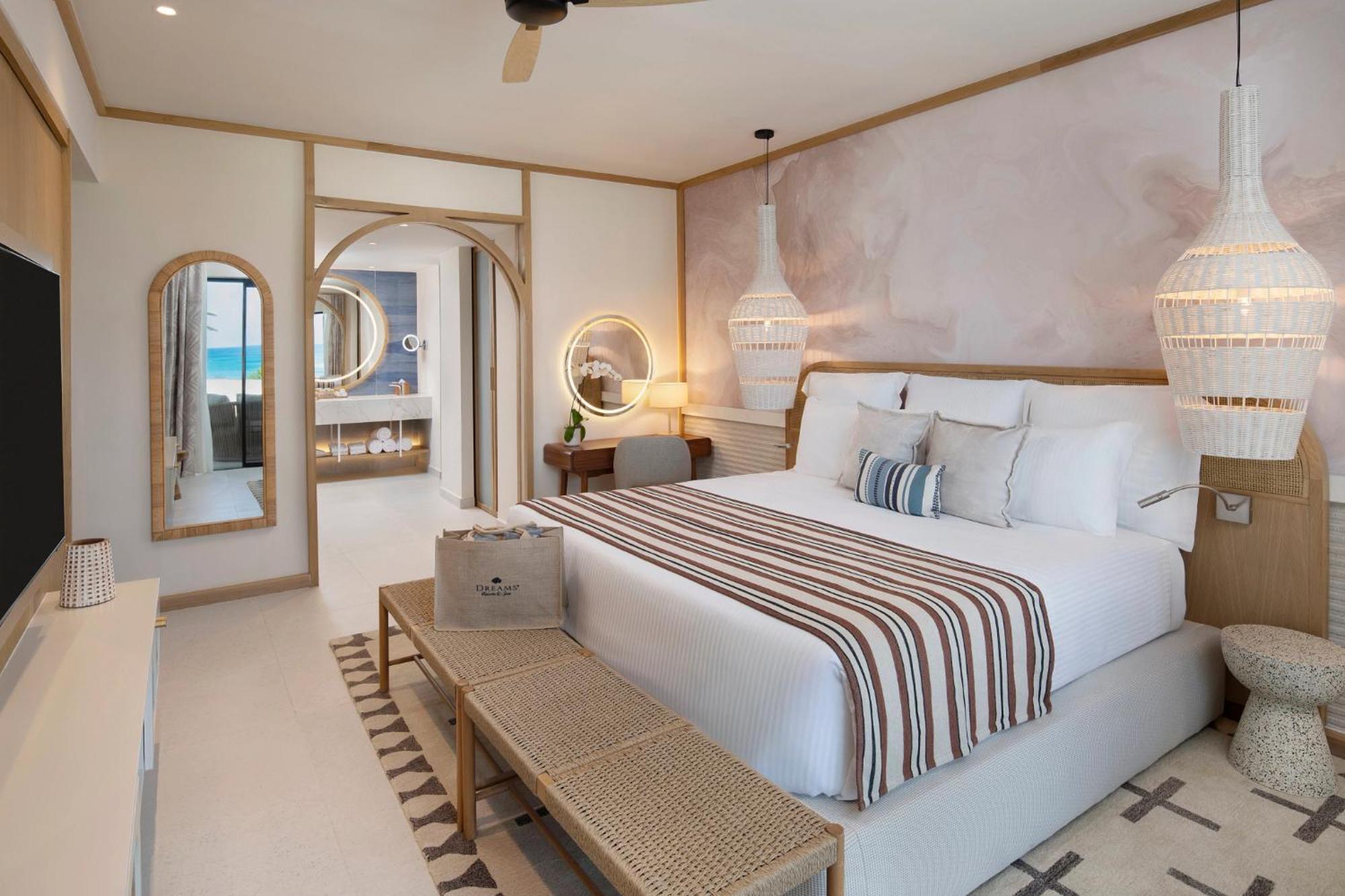 Preferred Club Master Suite Ocean Front Swimout
